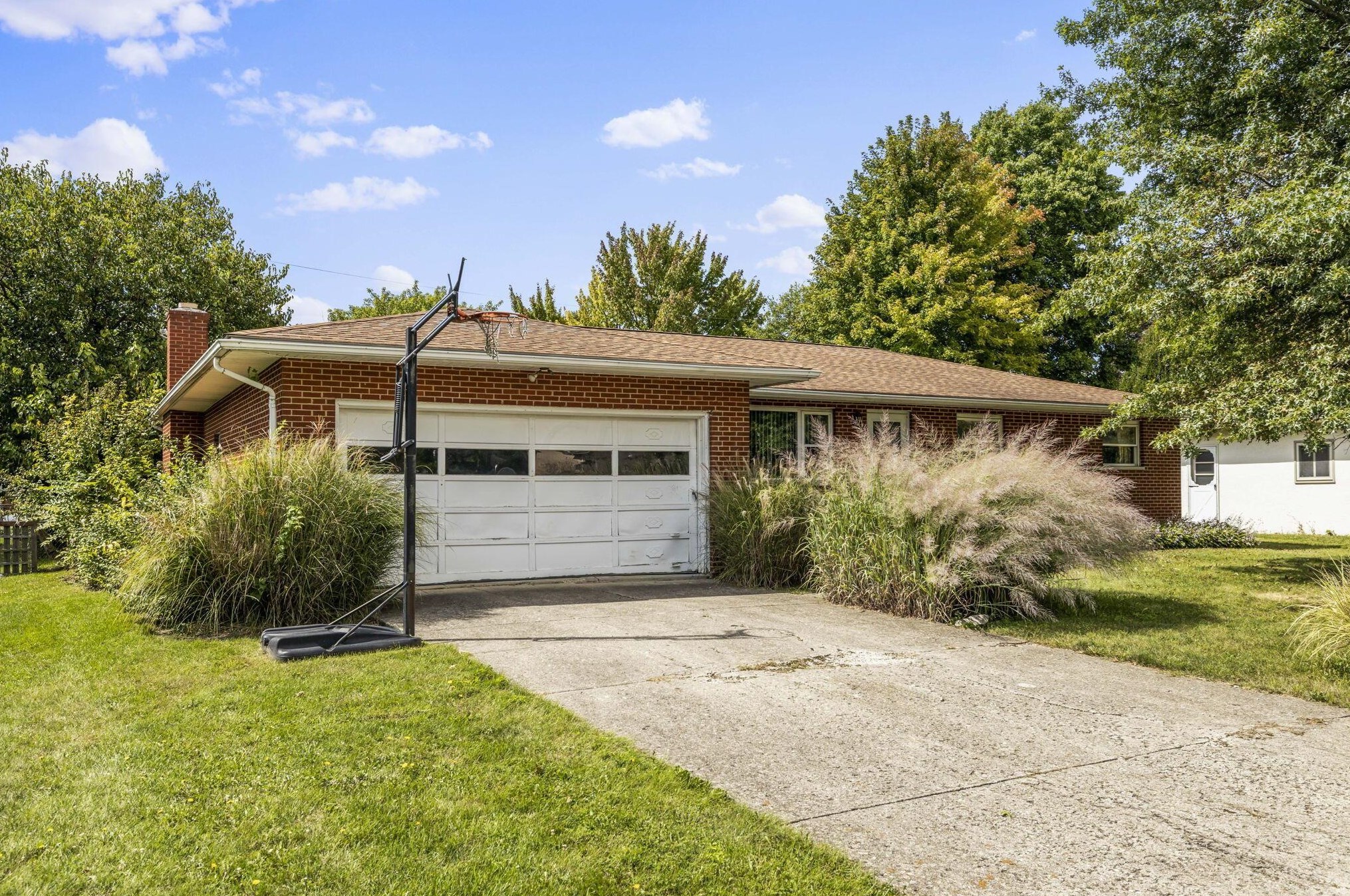 5715 Lindenwood Rd, Columbus, OH 43229-3411