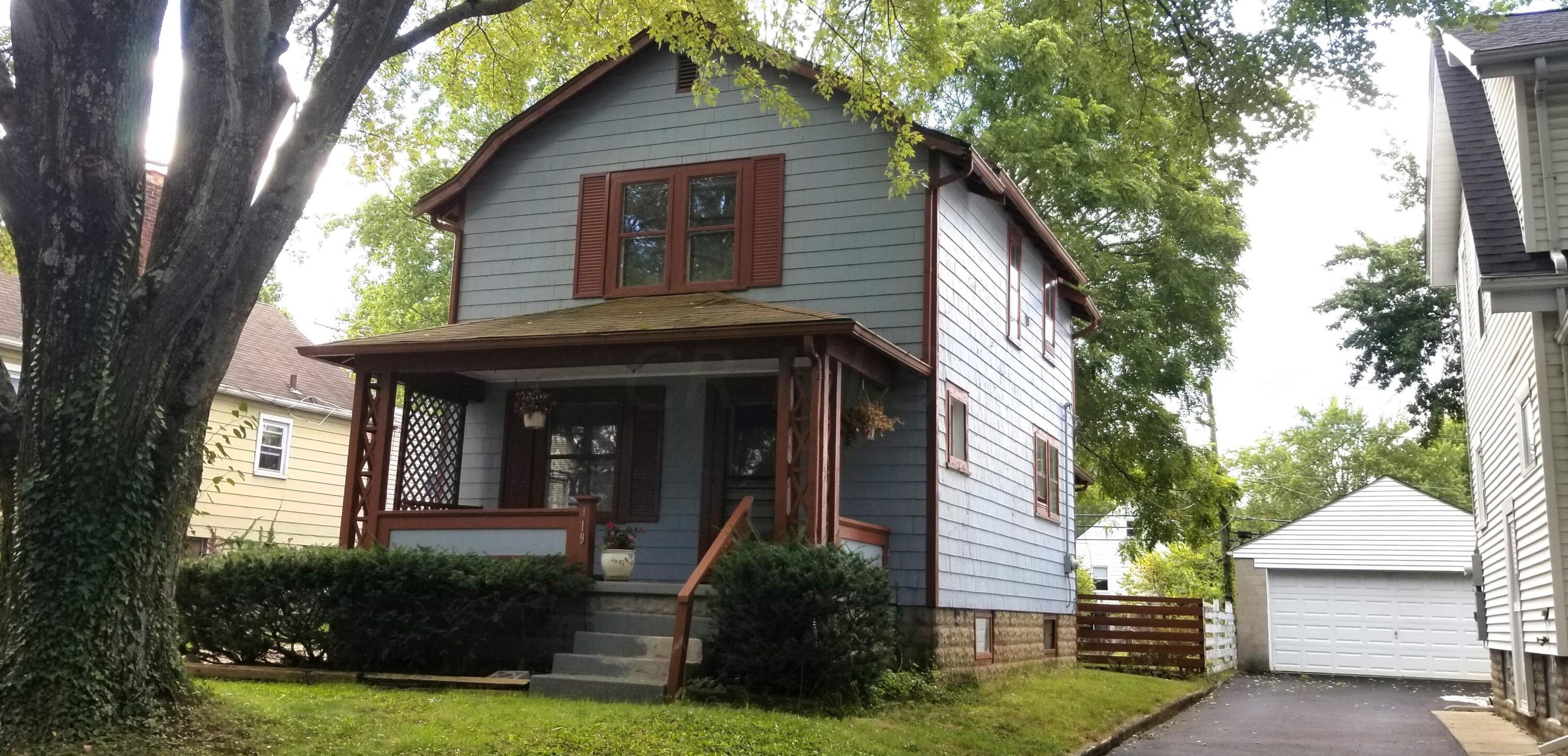 119 Lincoln Ave, Columbus, OH 43085-3926