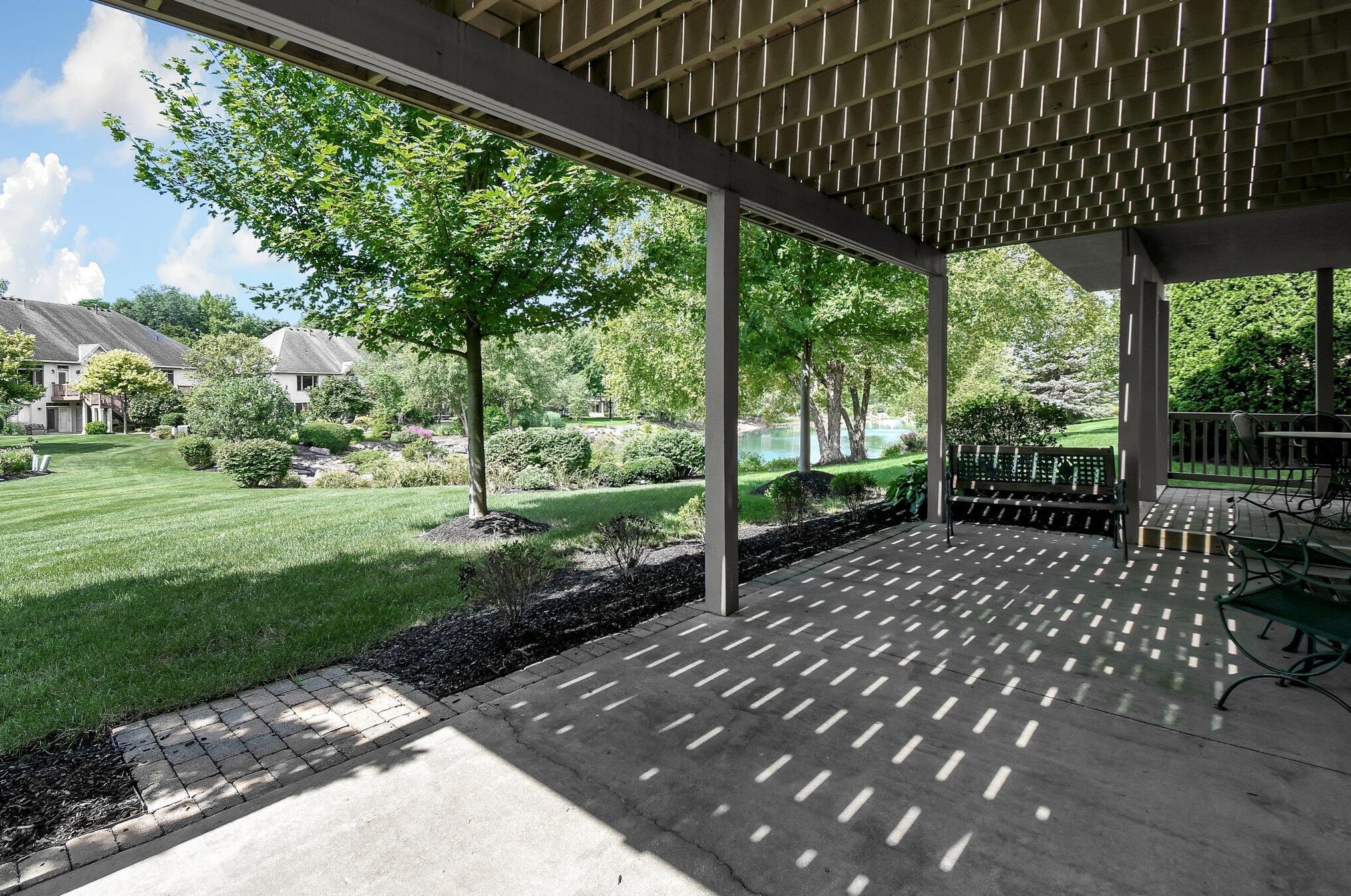 1917 Lake Shore Dr, Columbus OH 43204-4963 exterior