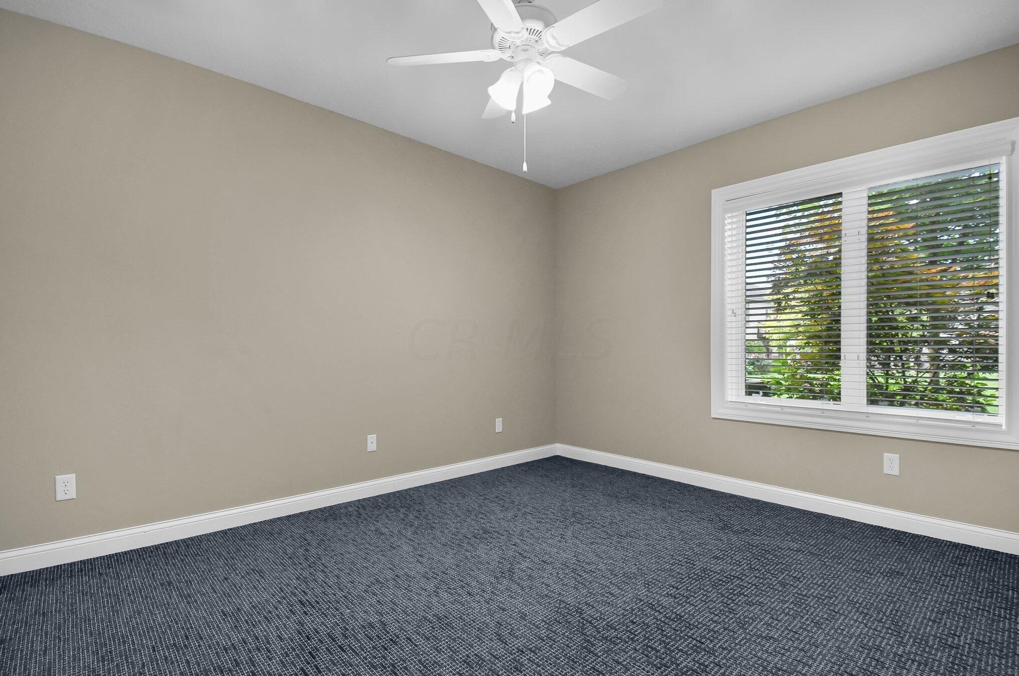 1917 Lake Shore Dr, Columbus OH 43204-4963 exterior