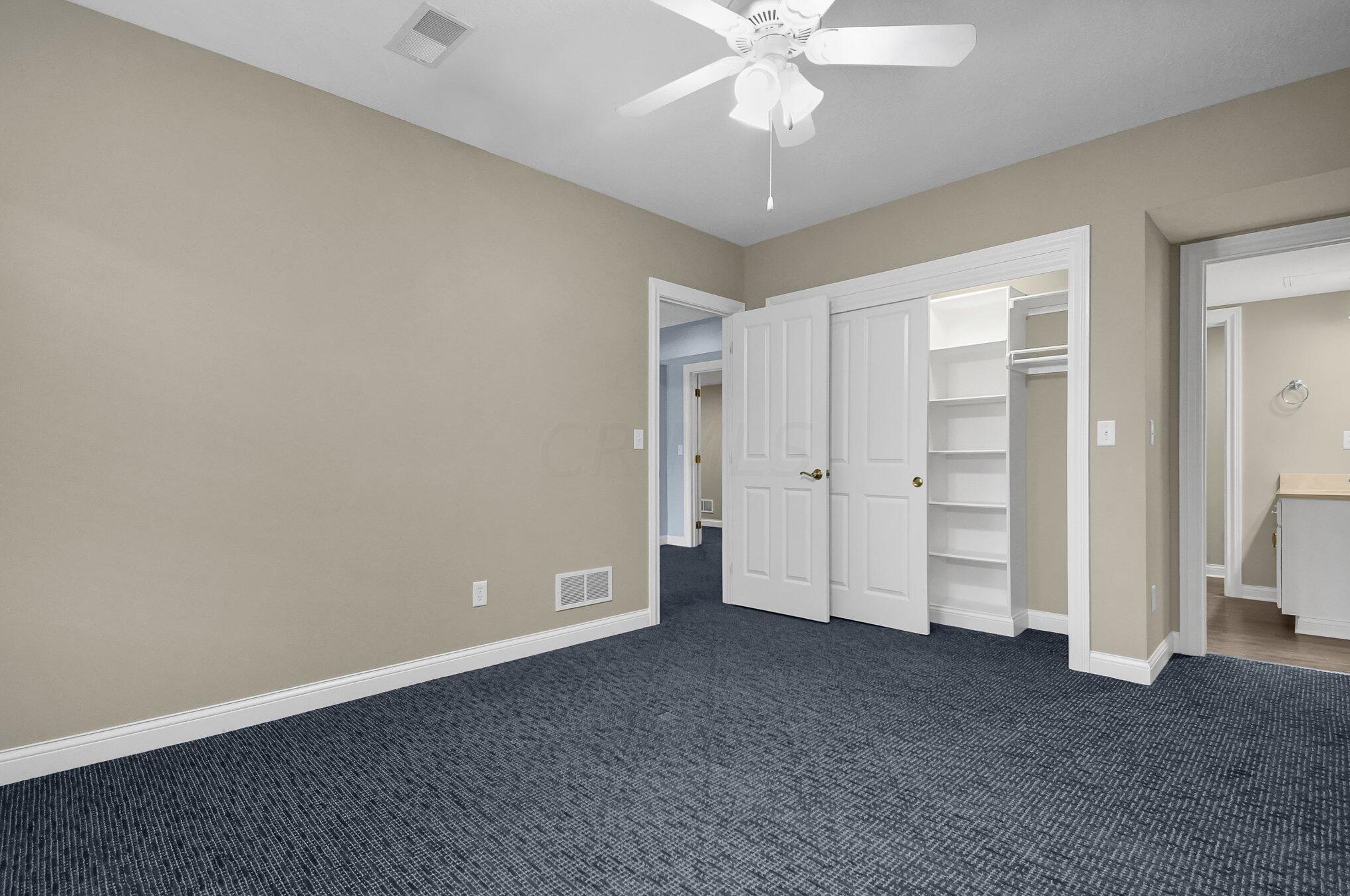 1917 Lake Shore Dr, Columbus OH 43204-4963 exterior