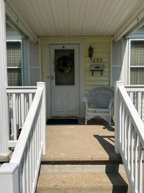 255 Mt Ida Ave, Lancaster OH 43130-4723 exterior