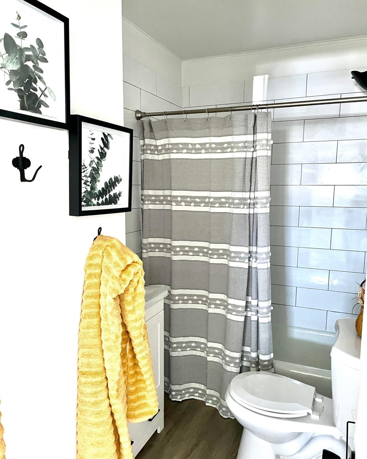 2265 Homewood Ave, Columbus OH 43223-1728 exterior