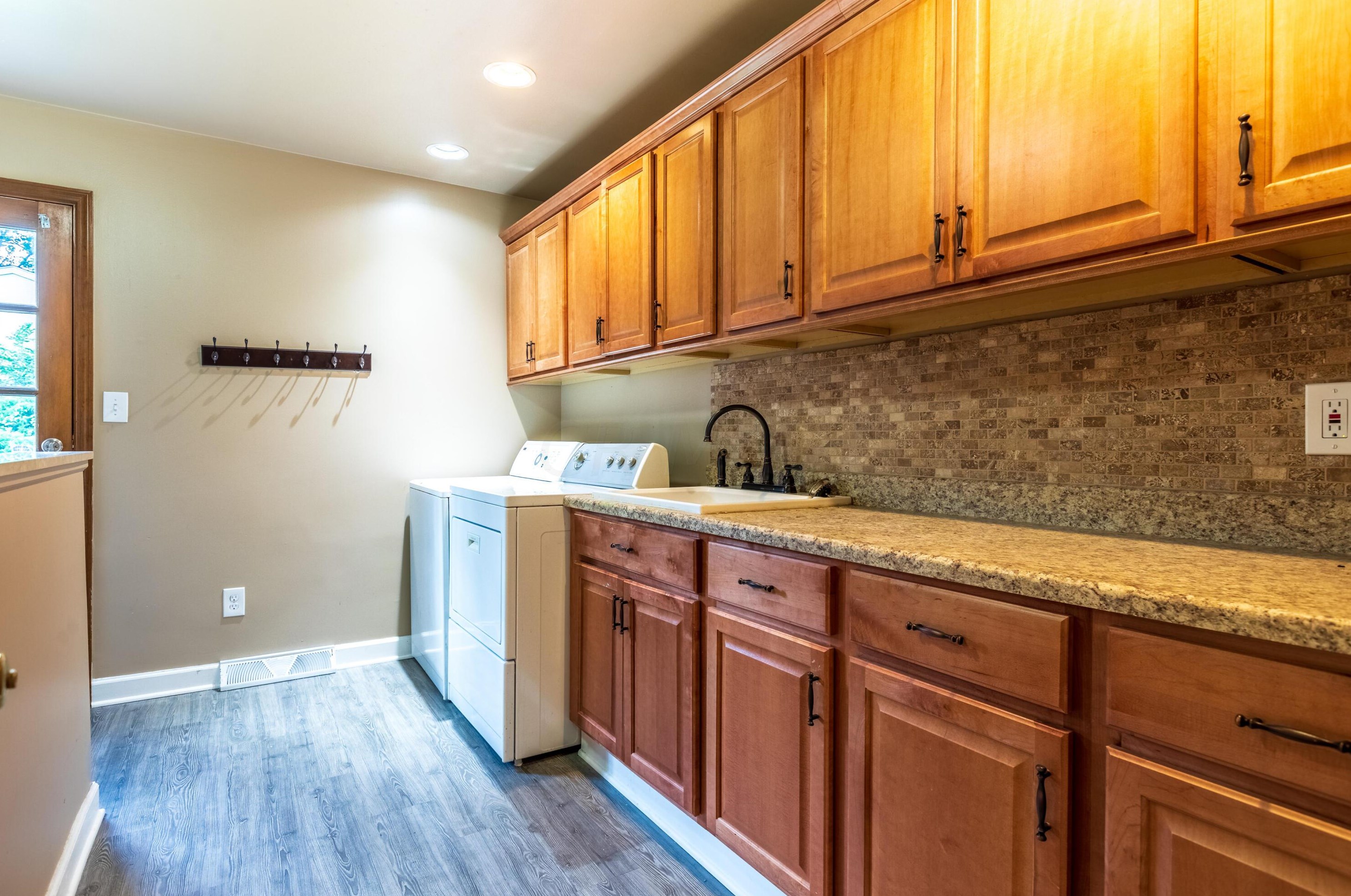 2688 Alder Vis Dr, Columbus OH 43231-4872 exterior