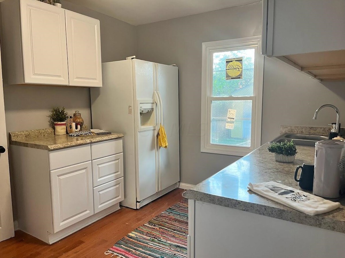 484 Weyant Ave, Columbus OH  43213-2276 exterior