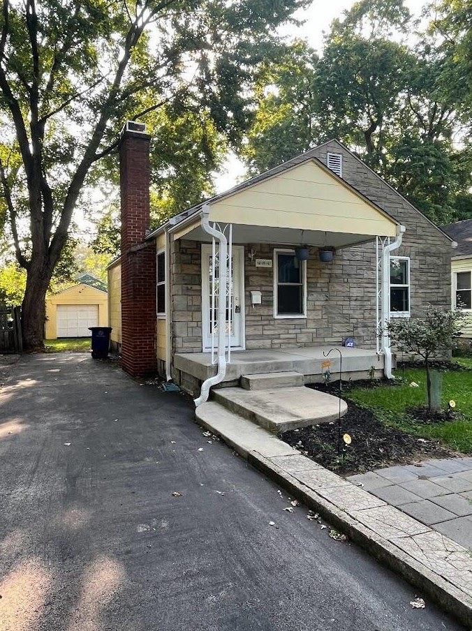 484 Weyant Ave, Columbus OH  43213-2276 exterior