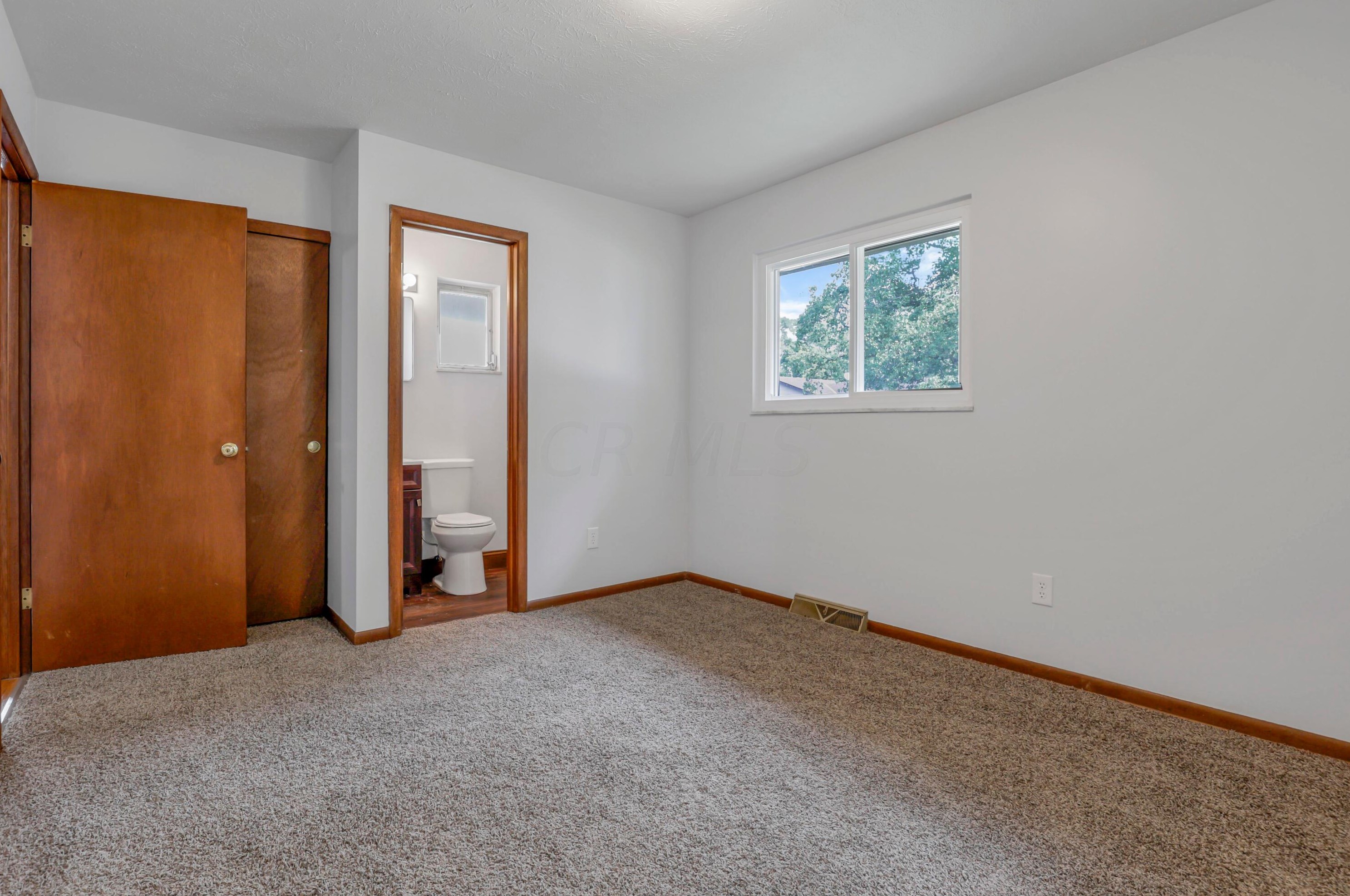 133 Rita Ct, Columbus OH 43213-1719 exterior