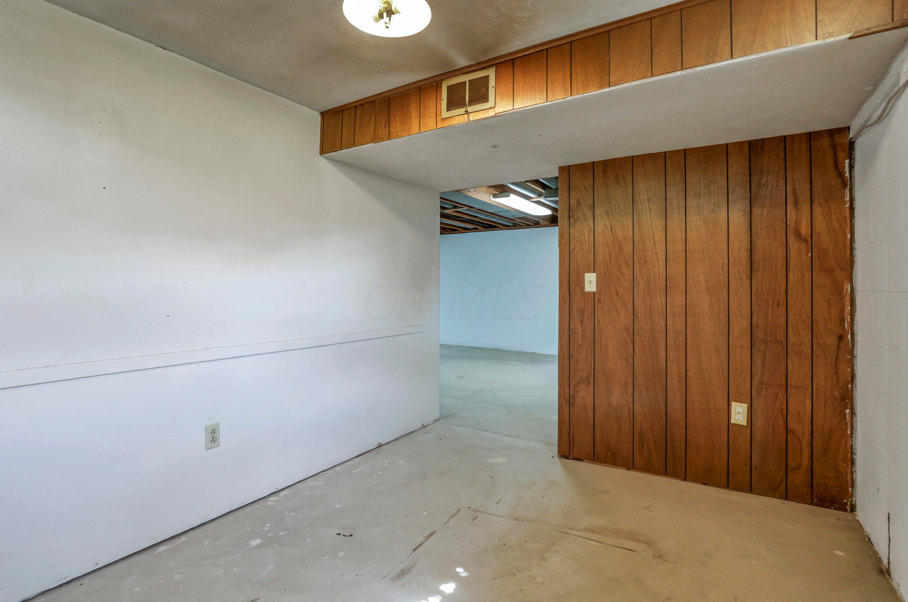 133 Rita Ct, Columbus OH 43213-1719 exterior