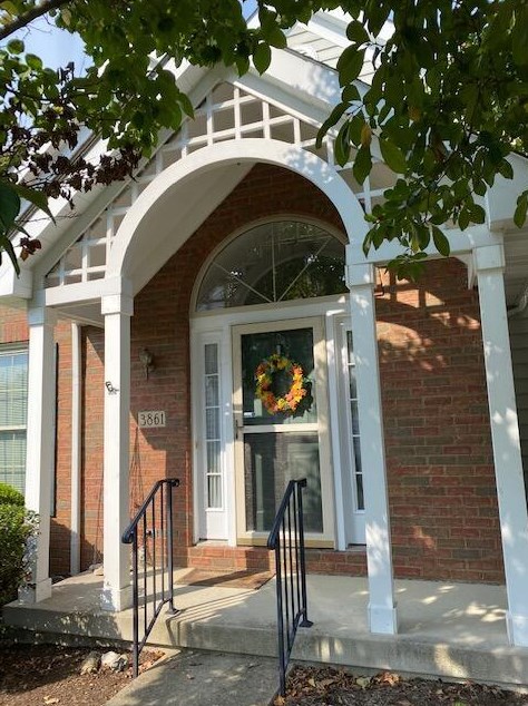 3861 Lakedale Dr, Hilliard, OH 43026-8104