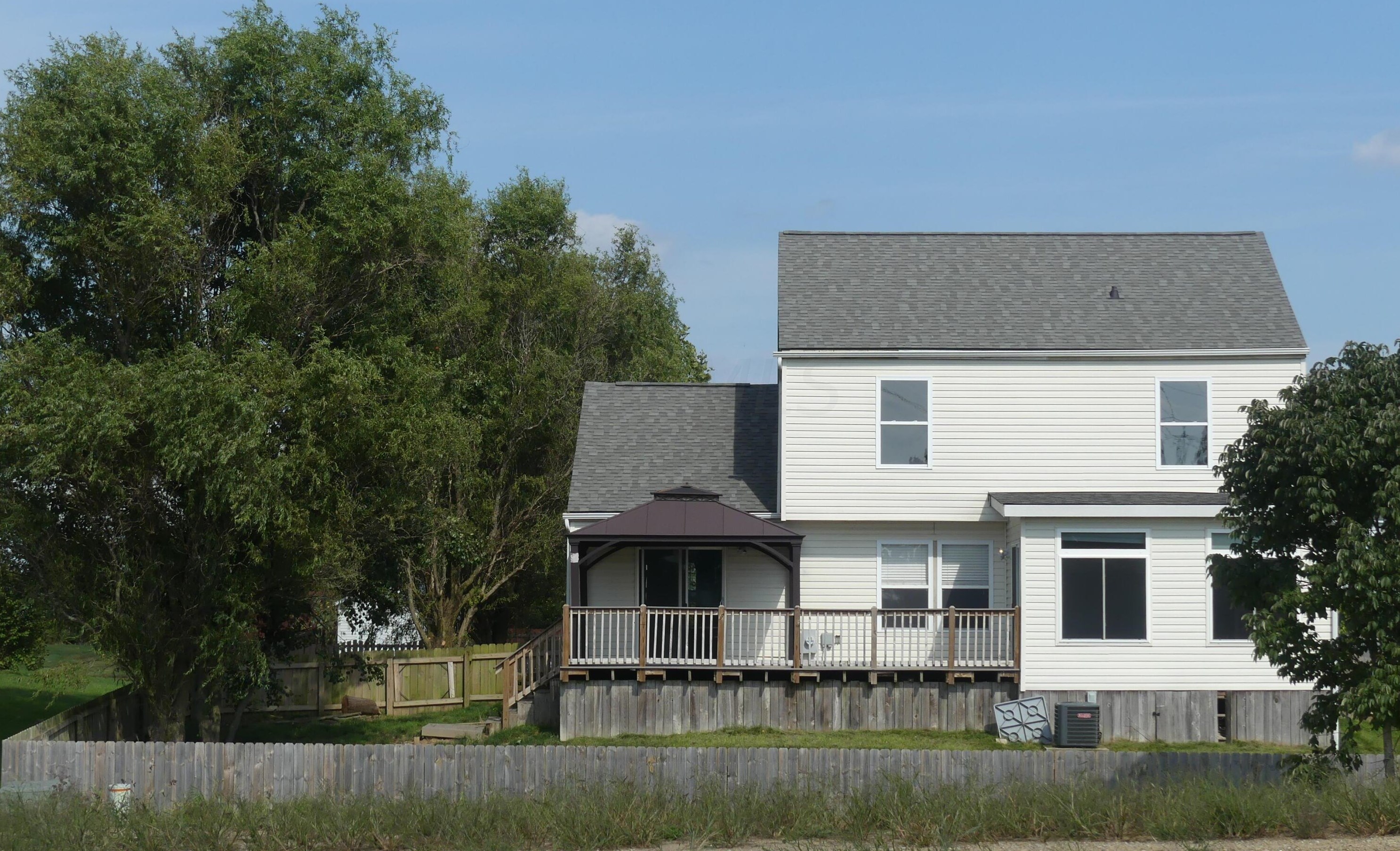 1032 Legacy Ln, Pataskala, OH 43062