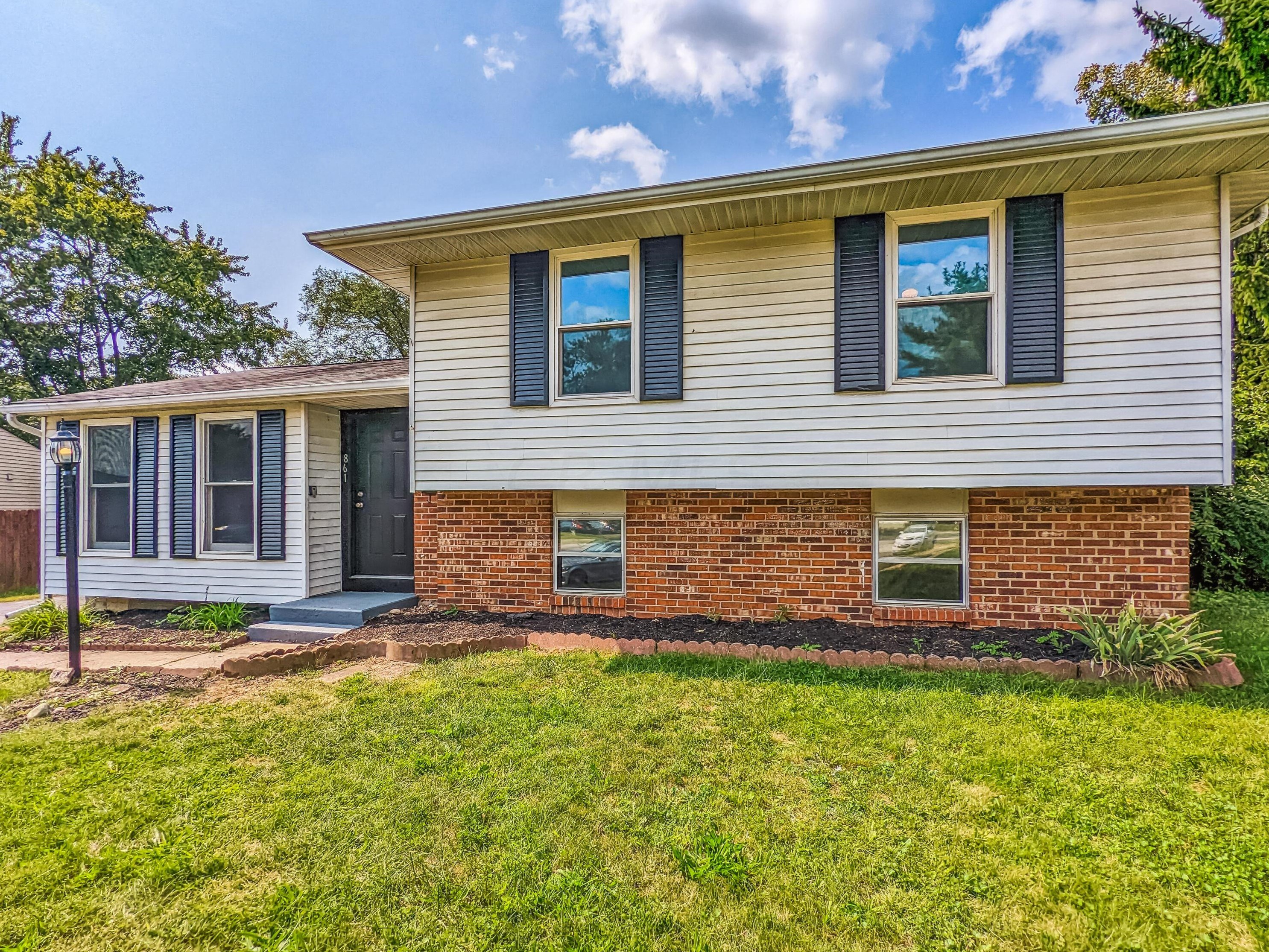 861 Ivy Brush Ct, Columbus, OH 43228-2718