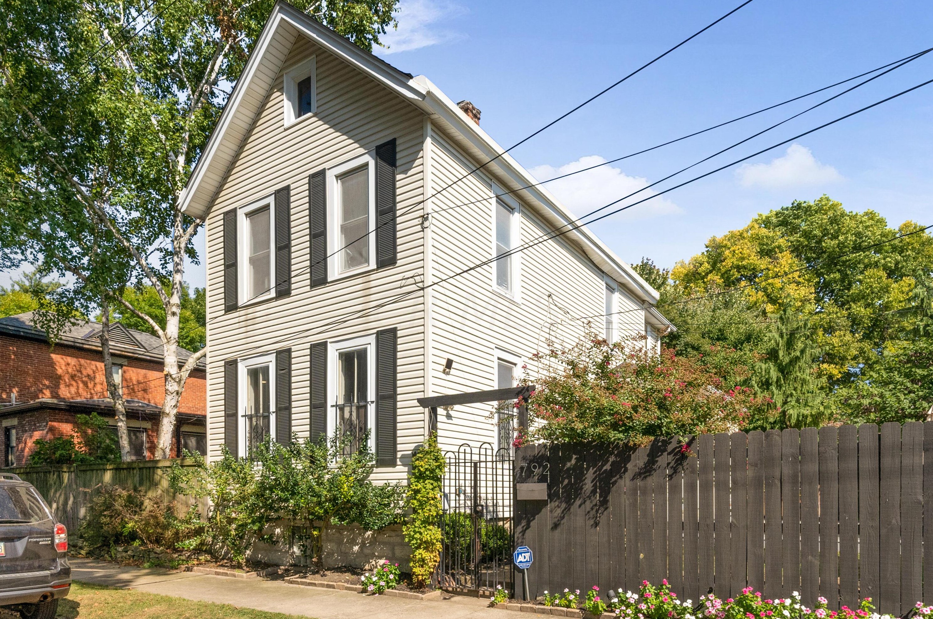 792 Washington Ave, Columbus, OH 43206-2374