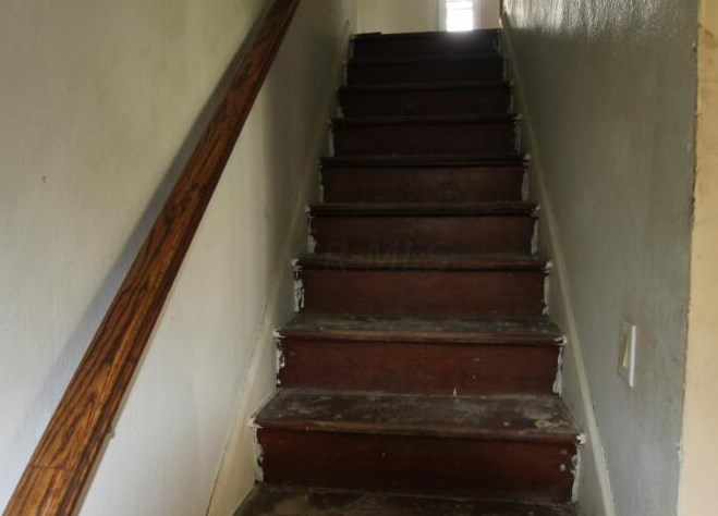 664 Rhoads Ave, Columbus OH  43205-2530 exterior