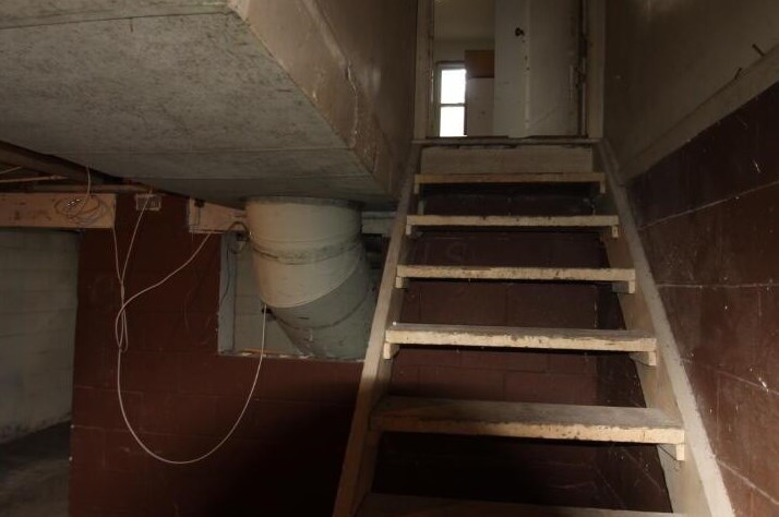 664 Rhoads Ave, Columbus OH  43205-2530 exterior