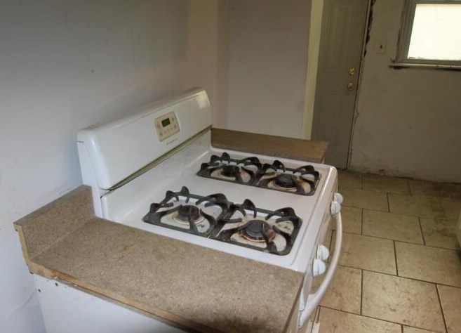 664 Rhoads Ave, Columbus OH  43205-2530 exterior