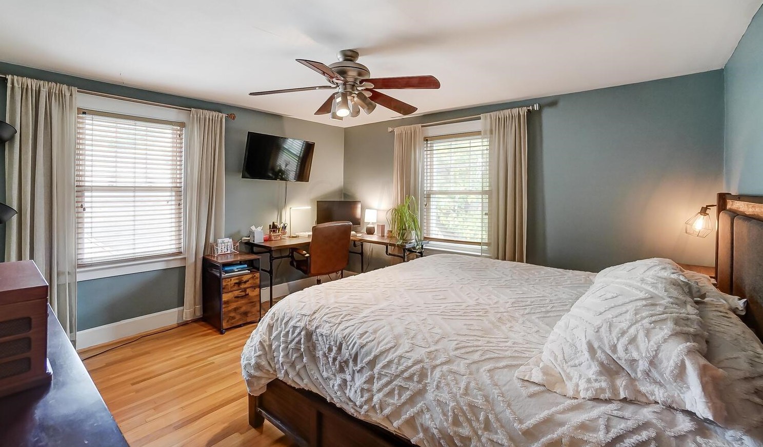 54 Gdn Rd, Columbus OH 43214-2236 exterior