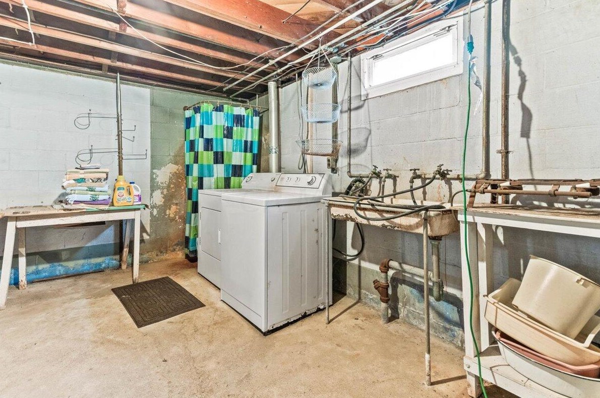 2910 Boving Rd, Lancaster OH 43130-4558 exterior