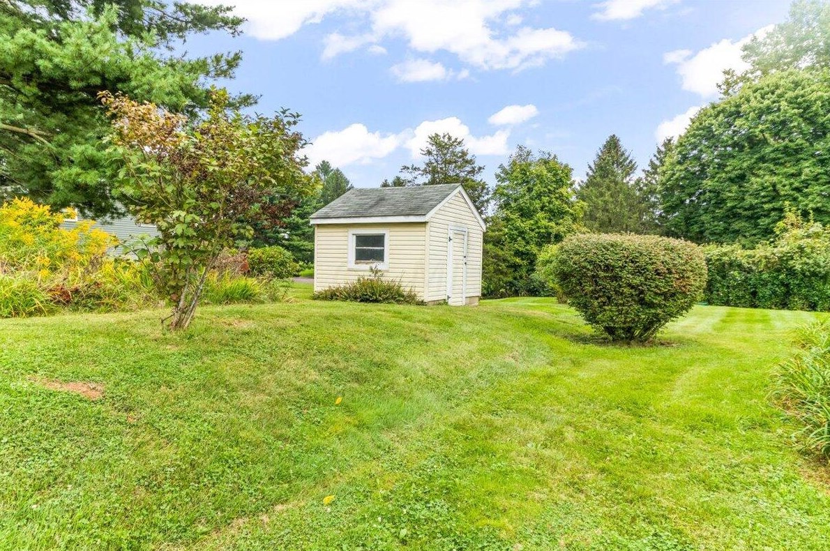 2910 Boving Rd, Lancaster OH 43130-4558 exterior