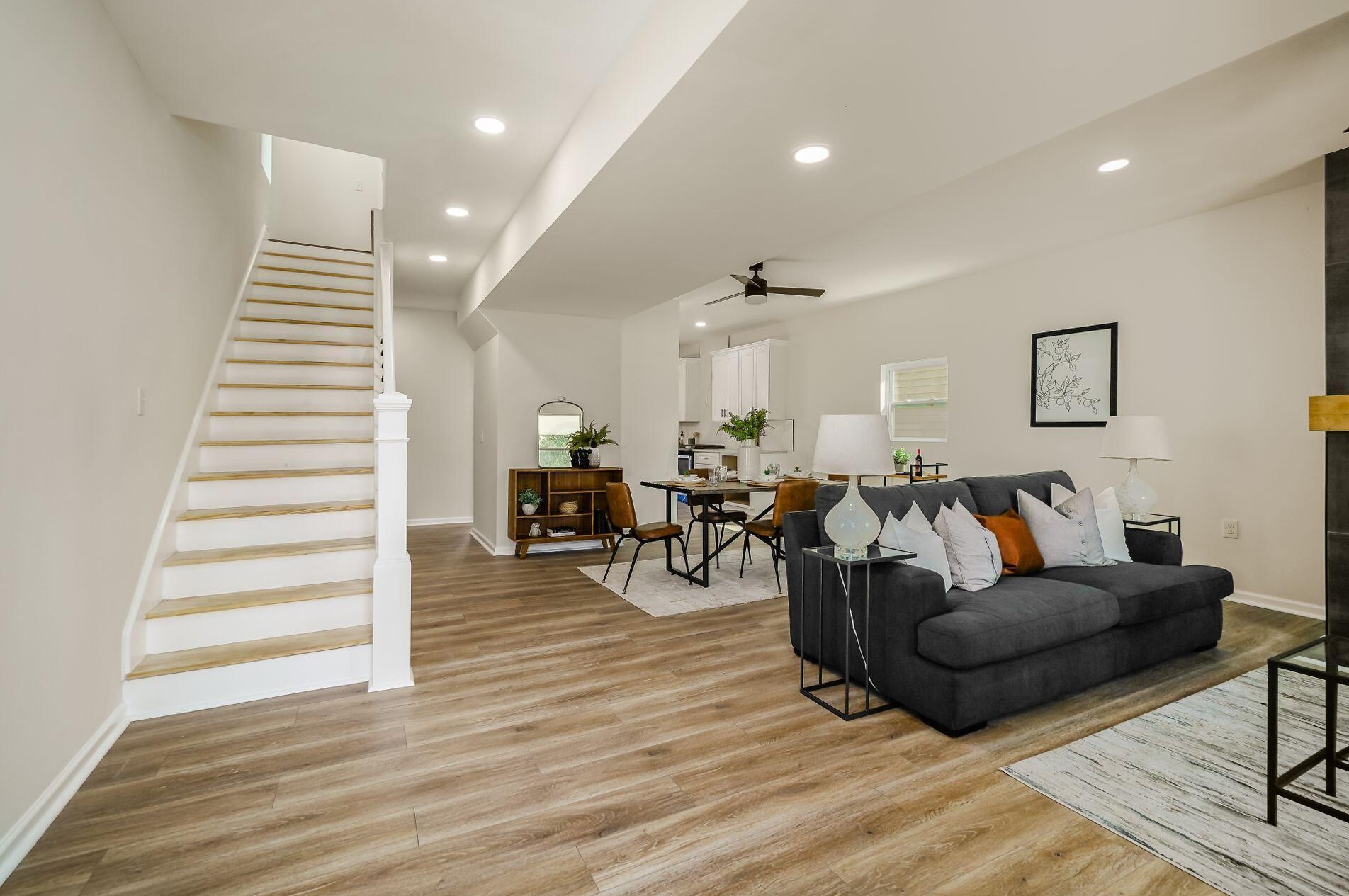182 Dakota Ave, Columbus, OH 43223-1526