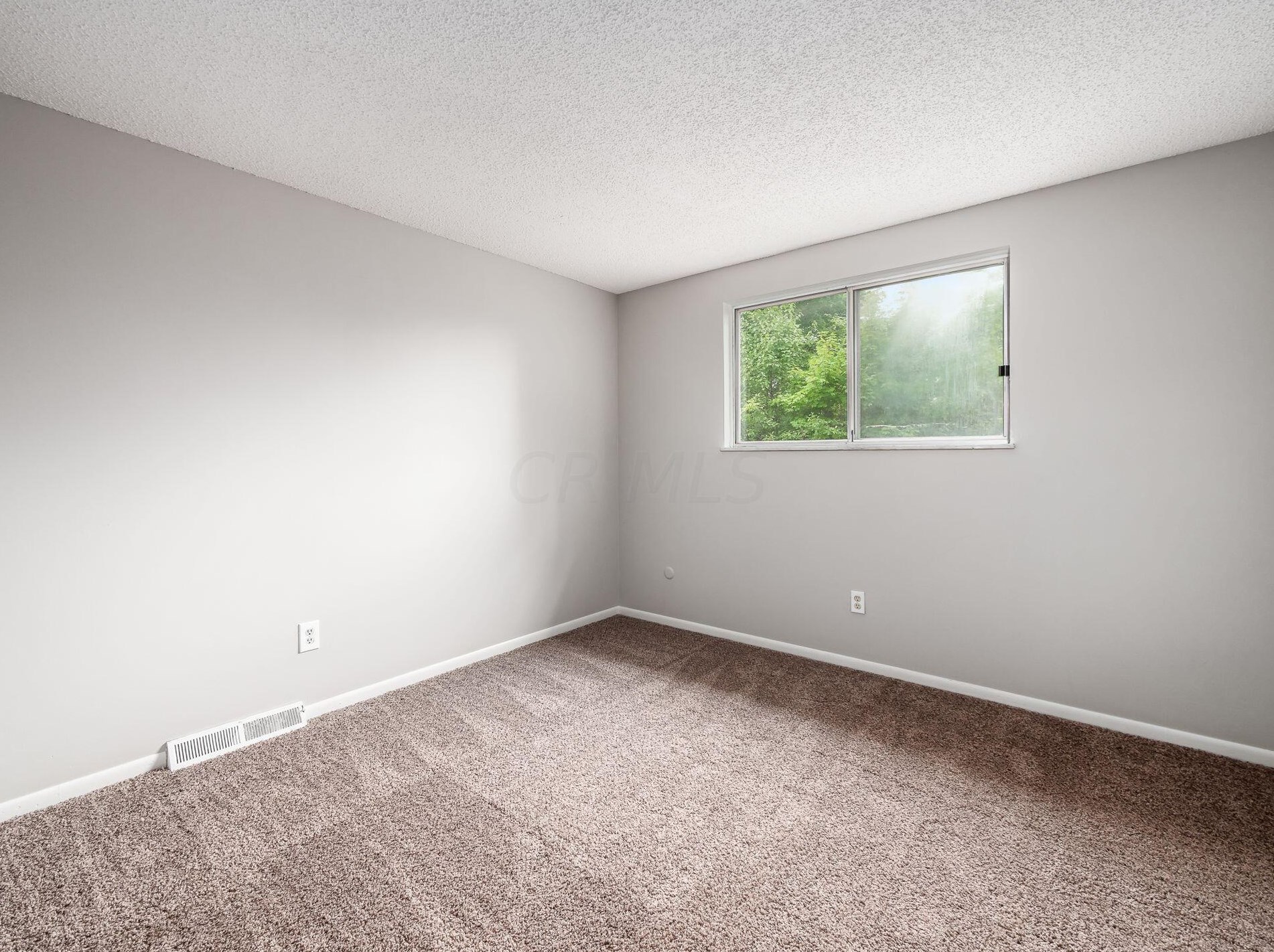 710 Caroway Blvd, Columbus OH 43230-3256 exterior