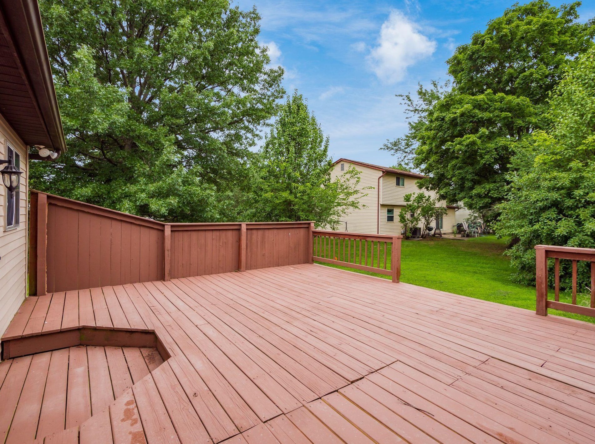 710 Caroway Blvd, Columbus OH 43230-3256 exterior