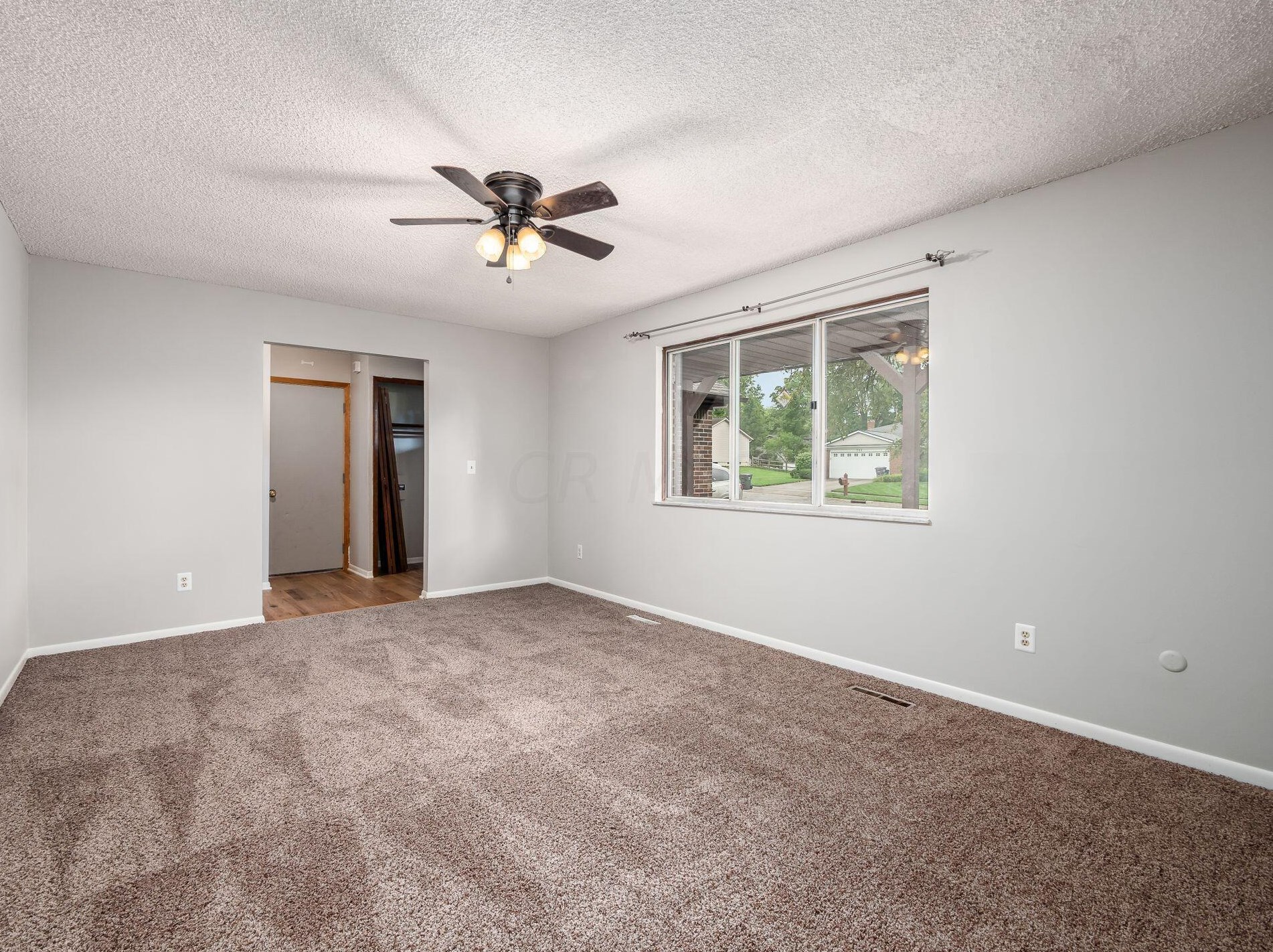 710 Caroway Blvd, Columbus OH 43230-3256 exterior