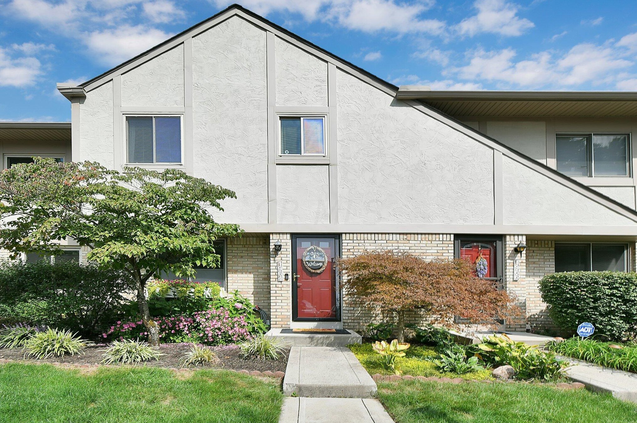 1964 Cheshire Commons Ct, Columbus, OH 43229-7007