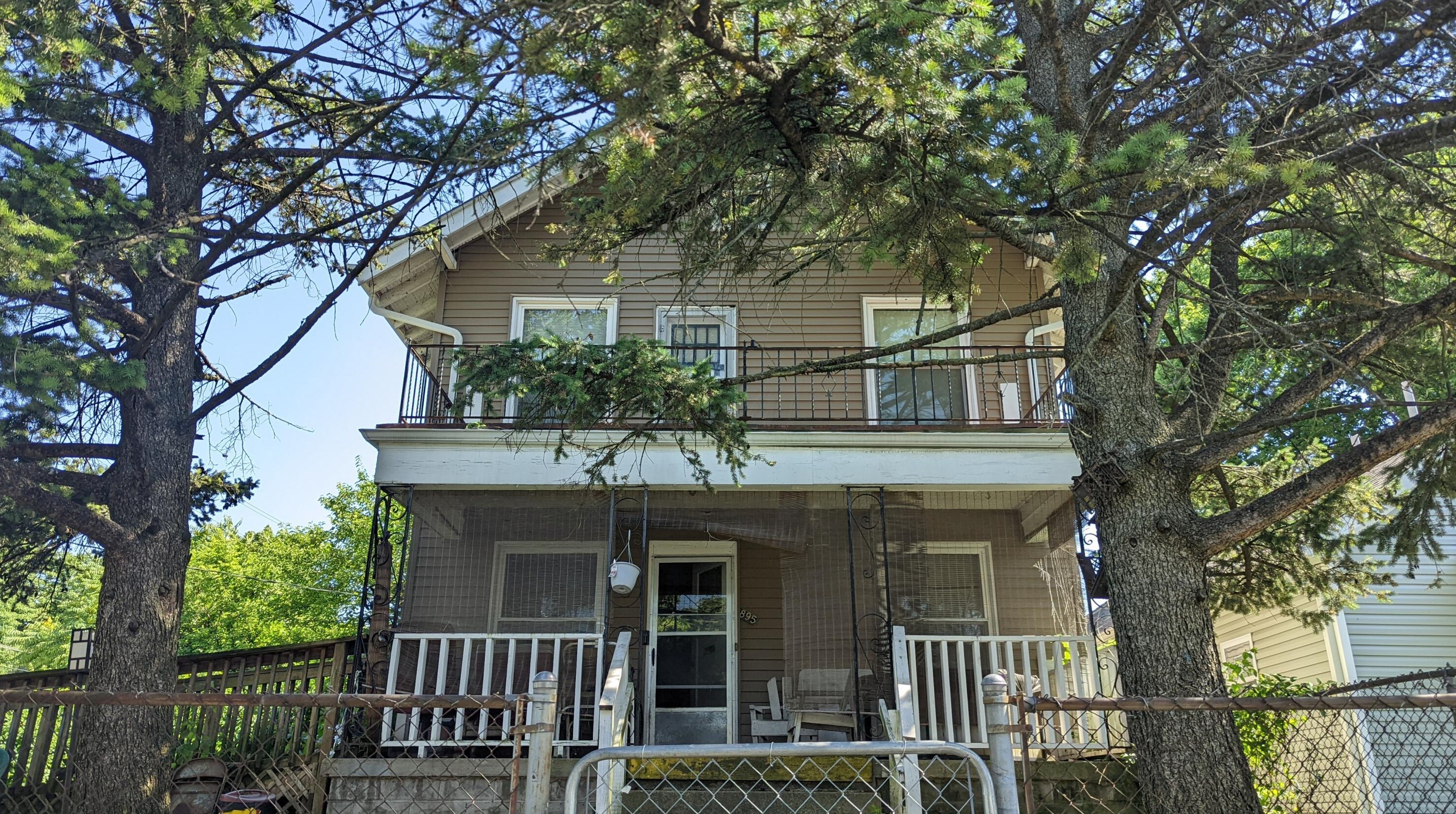 895 4th Ave, Columbus, OH 43201-3001