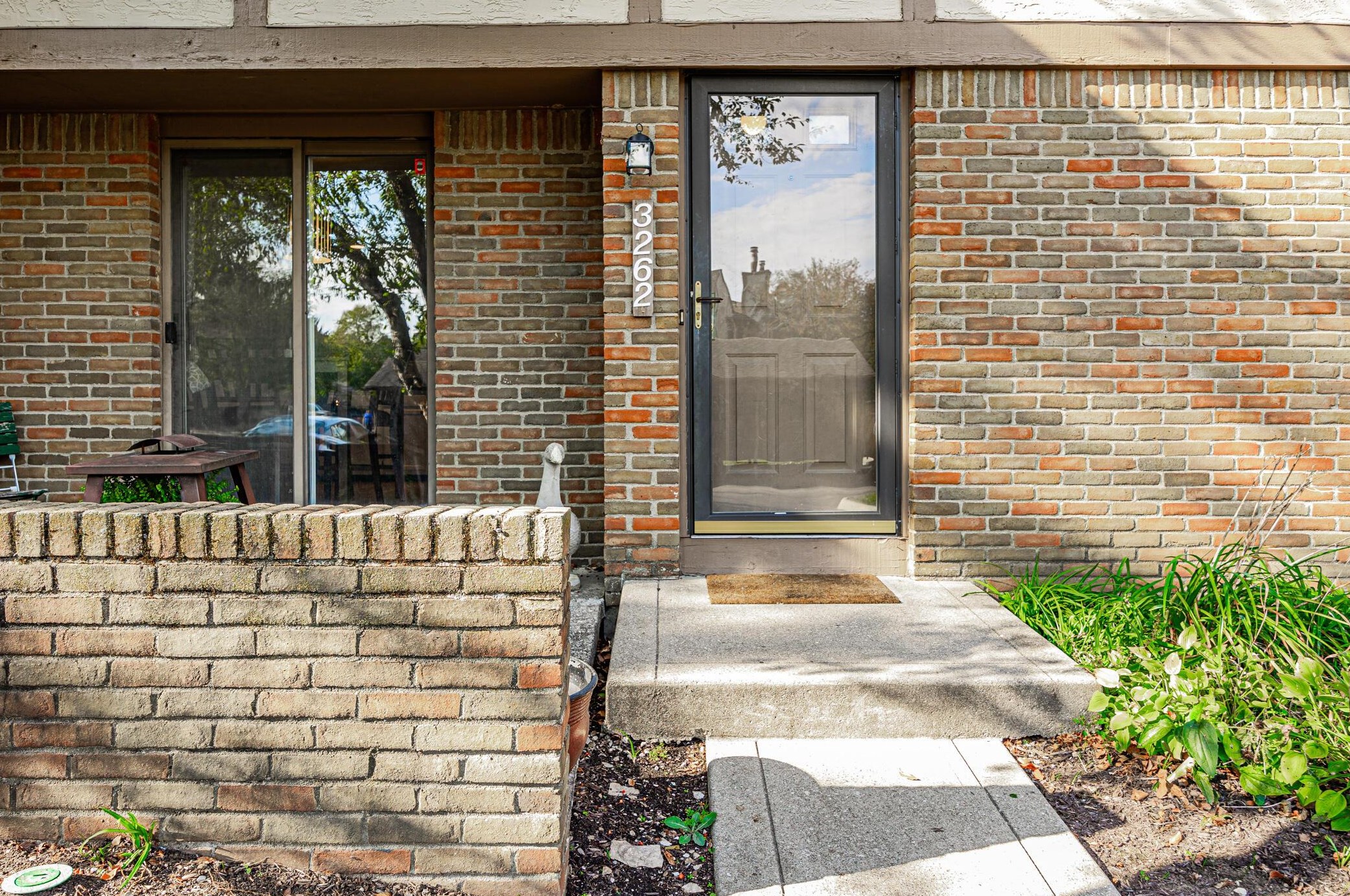 3262 Brookview Way, Columbus, OH 43221-4595