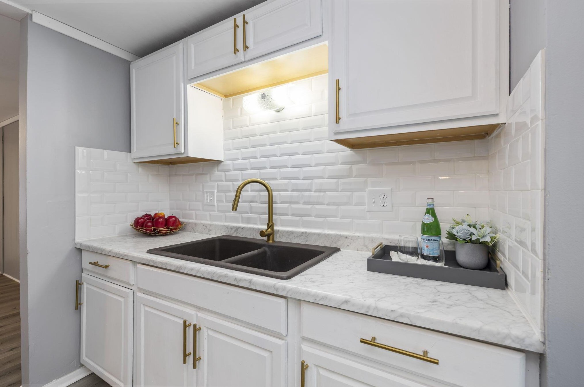 1670 Holw Run Dr, Columbus OH 43223-3413 exterior