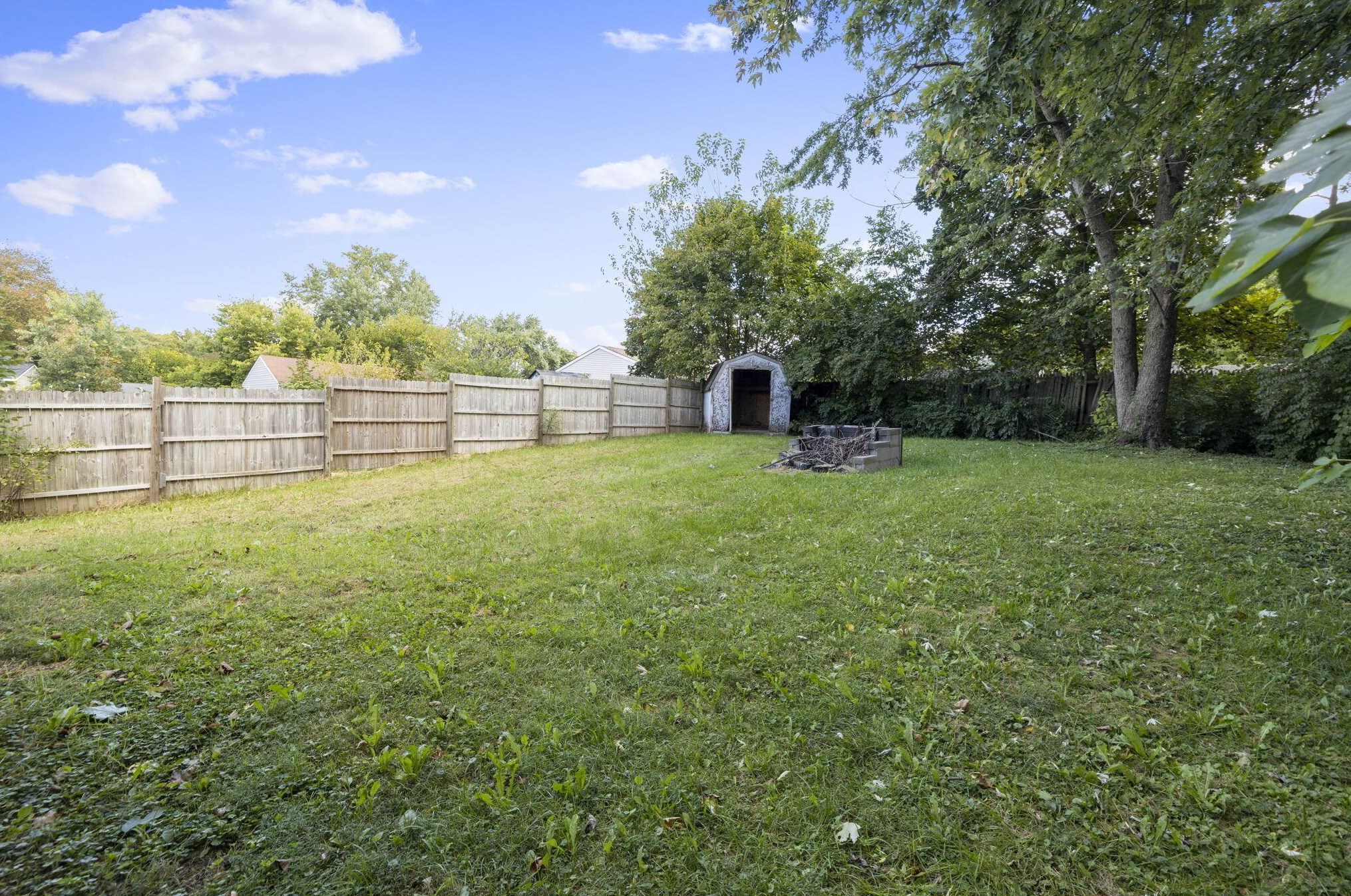 1670 Holw Run Dr, Columbus OH 43223-3413 exterior