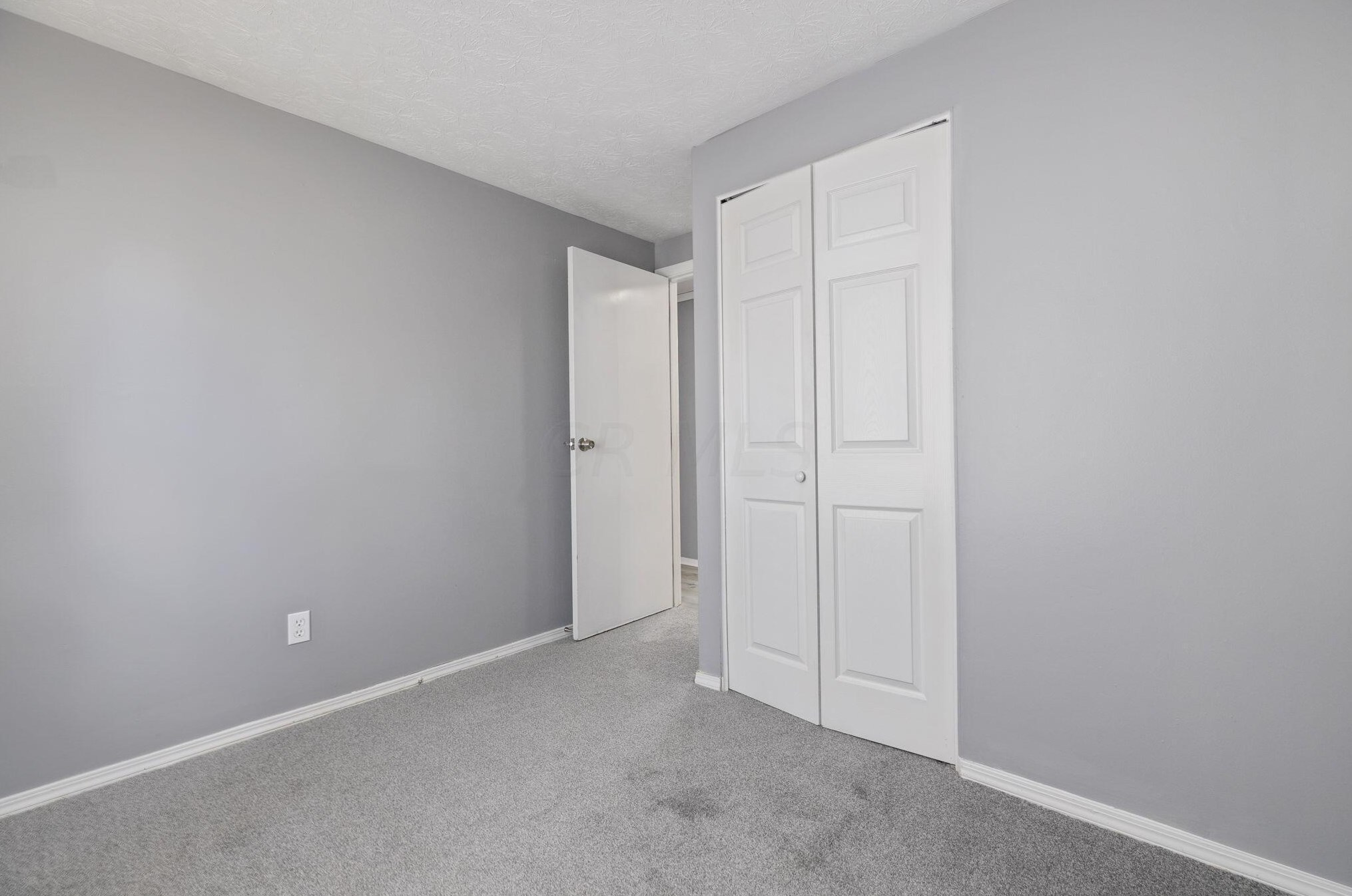 1670 Holw Run Dr, Columbus OH 43223-3413 exterior