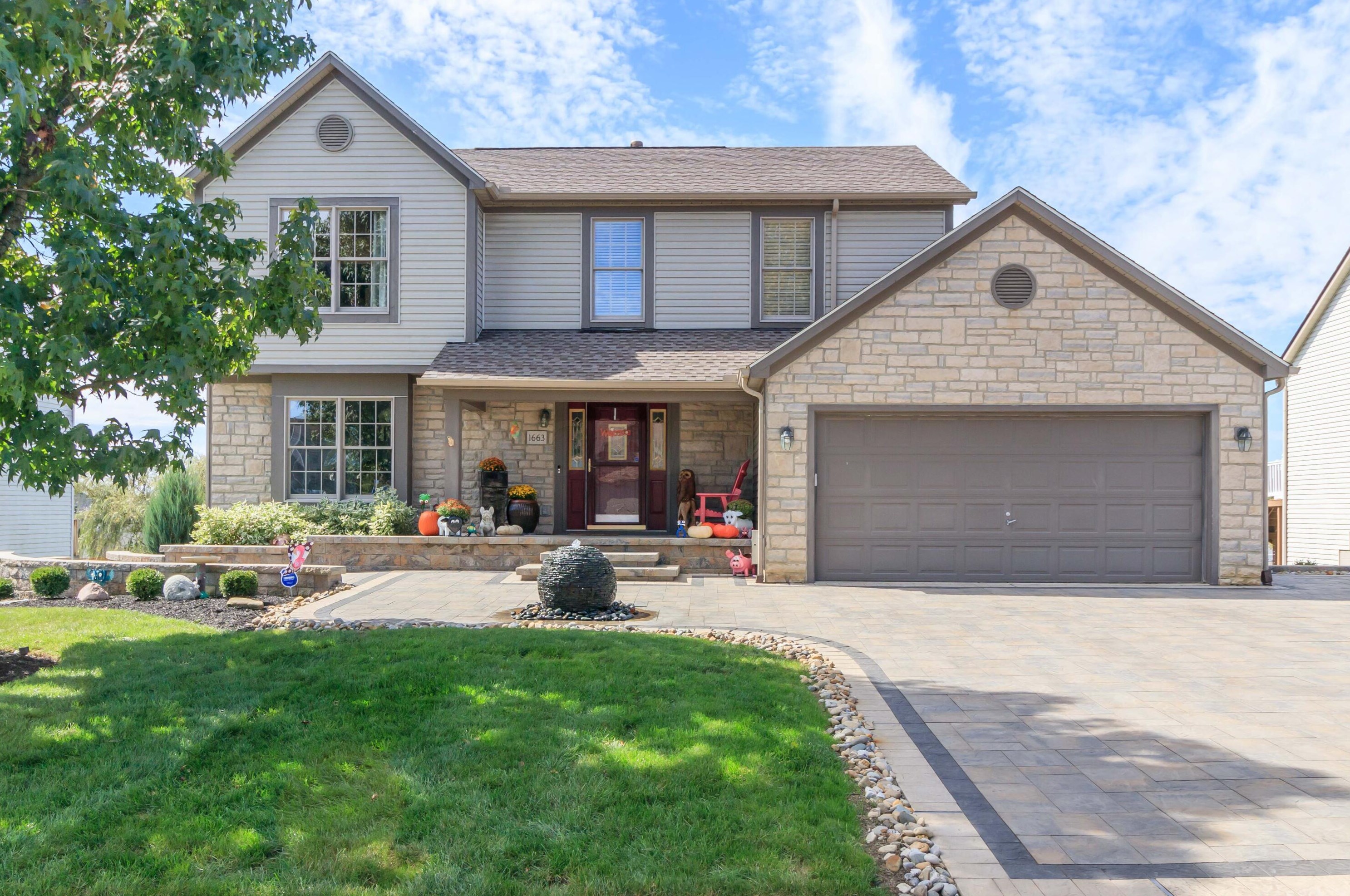 1663 Cloverdale Dr, Lancaster, OH 43130-8109