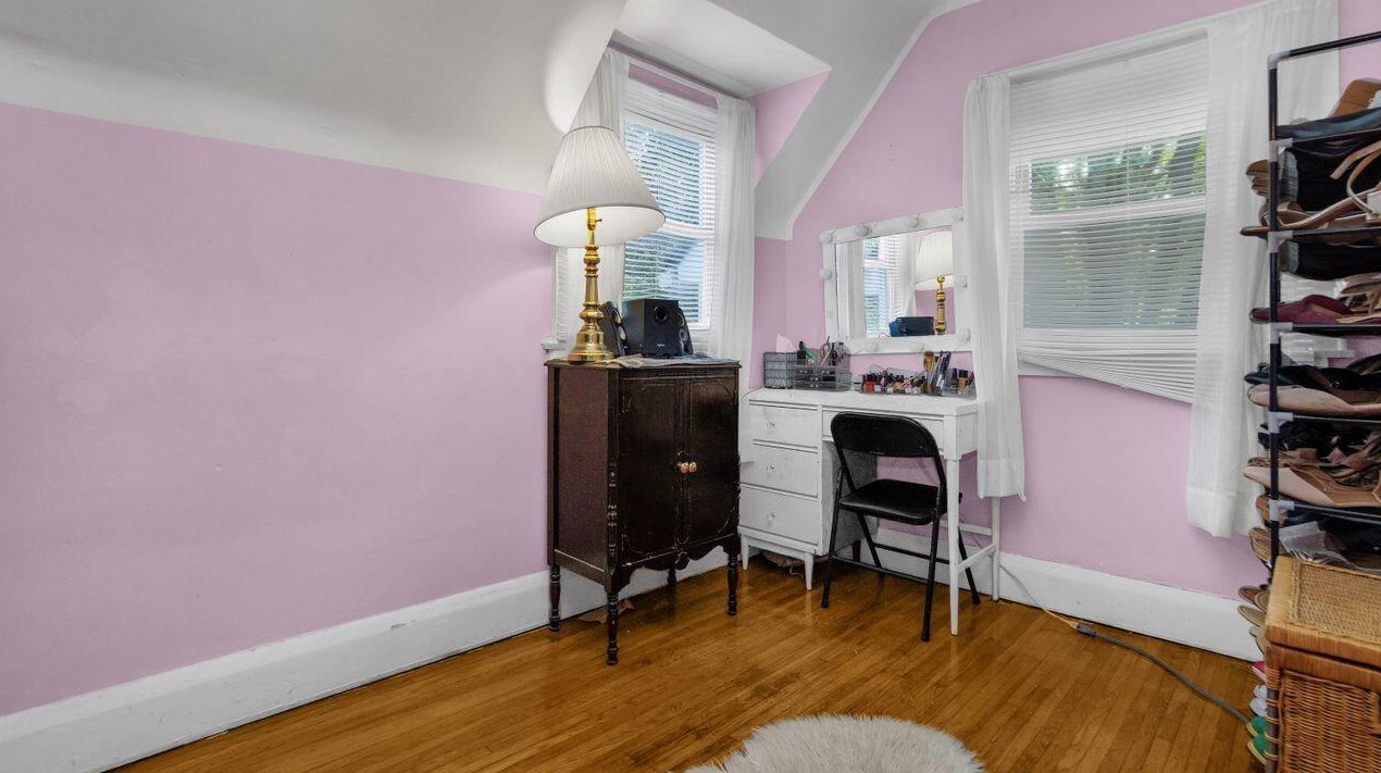 295 Nelson Rd, Columbus OH 43205-3301 exterior