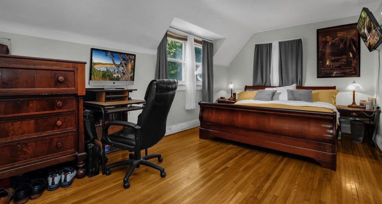 295 Nelson Rd, Columbus OH 43205-3301 exterior