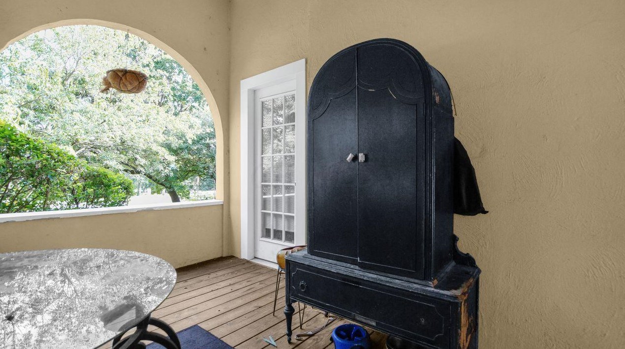 295 Nelson Rd, Columbus OH 43205-3301 exterior