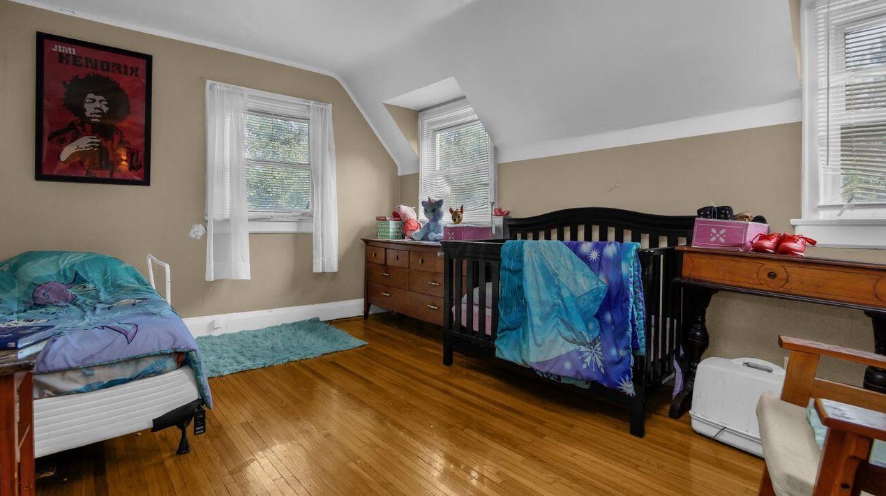 295 Nelson Rd, Columbus OH 43205-3301 exterior