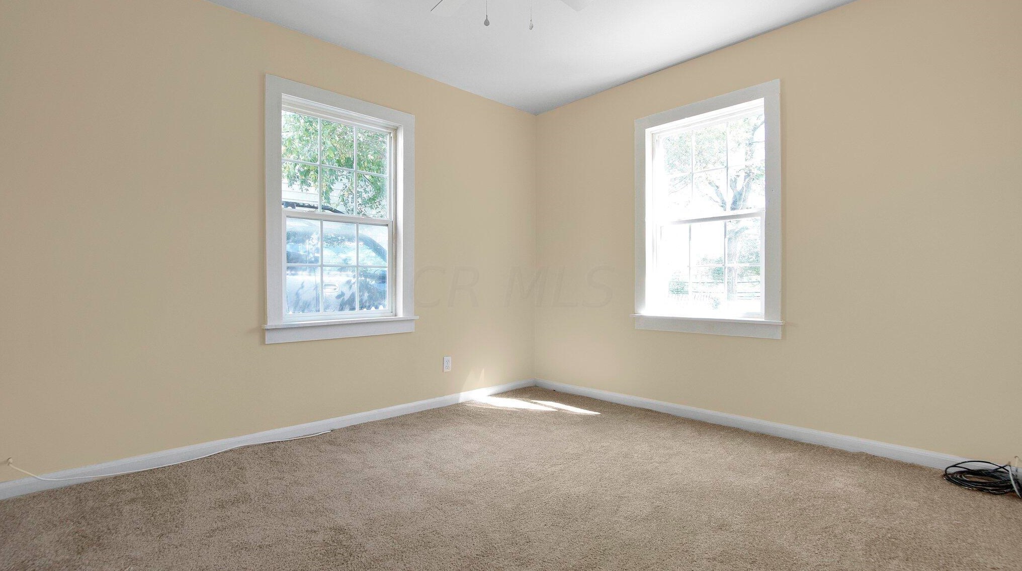 2852 Northglen Dr, Columbus OH 43224-4674 exterior