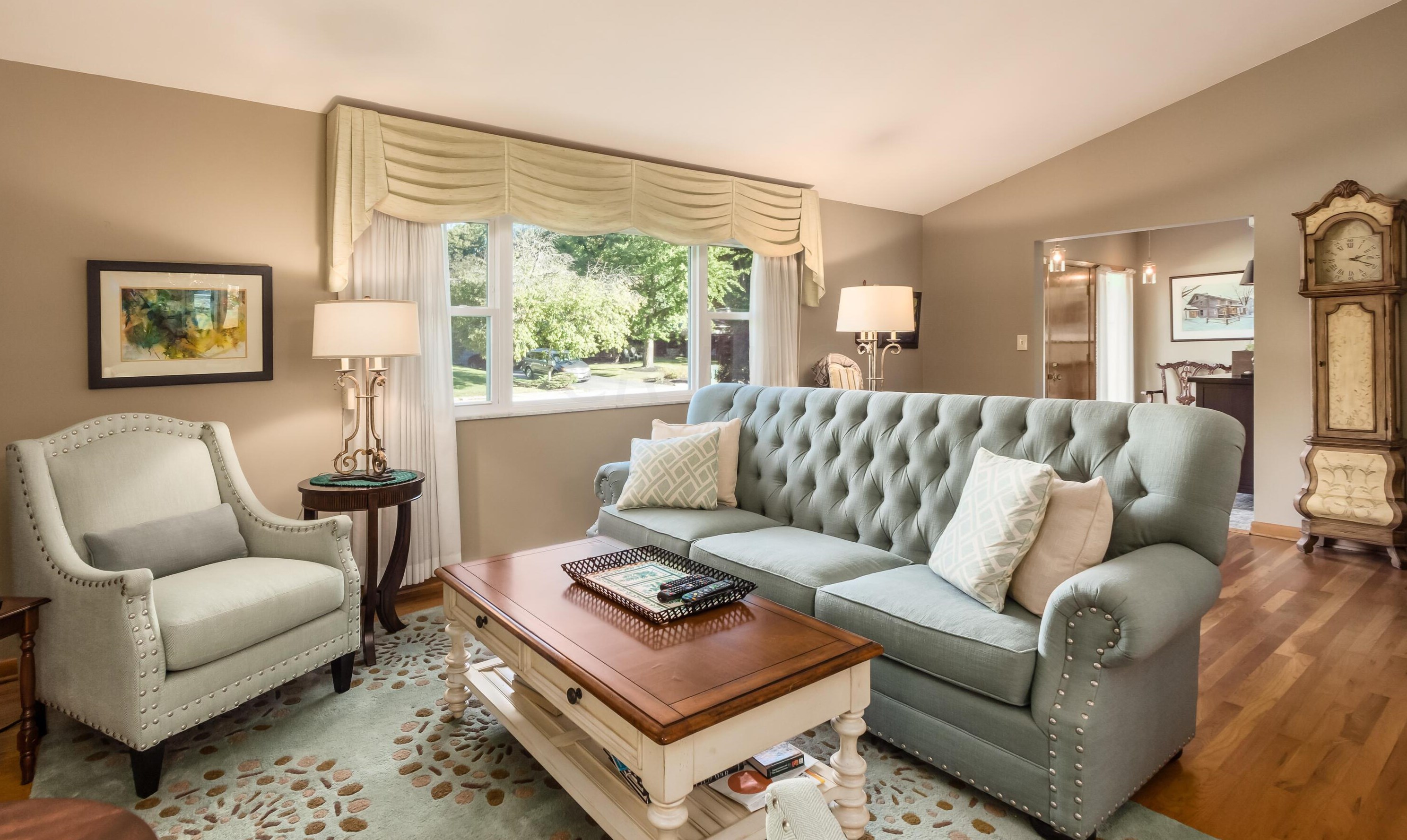 915 Greenridge Rd, Columbus OH 43235-3417 exterior