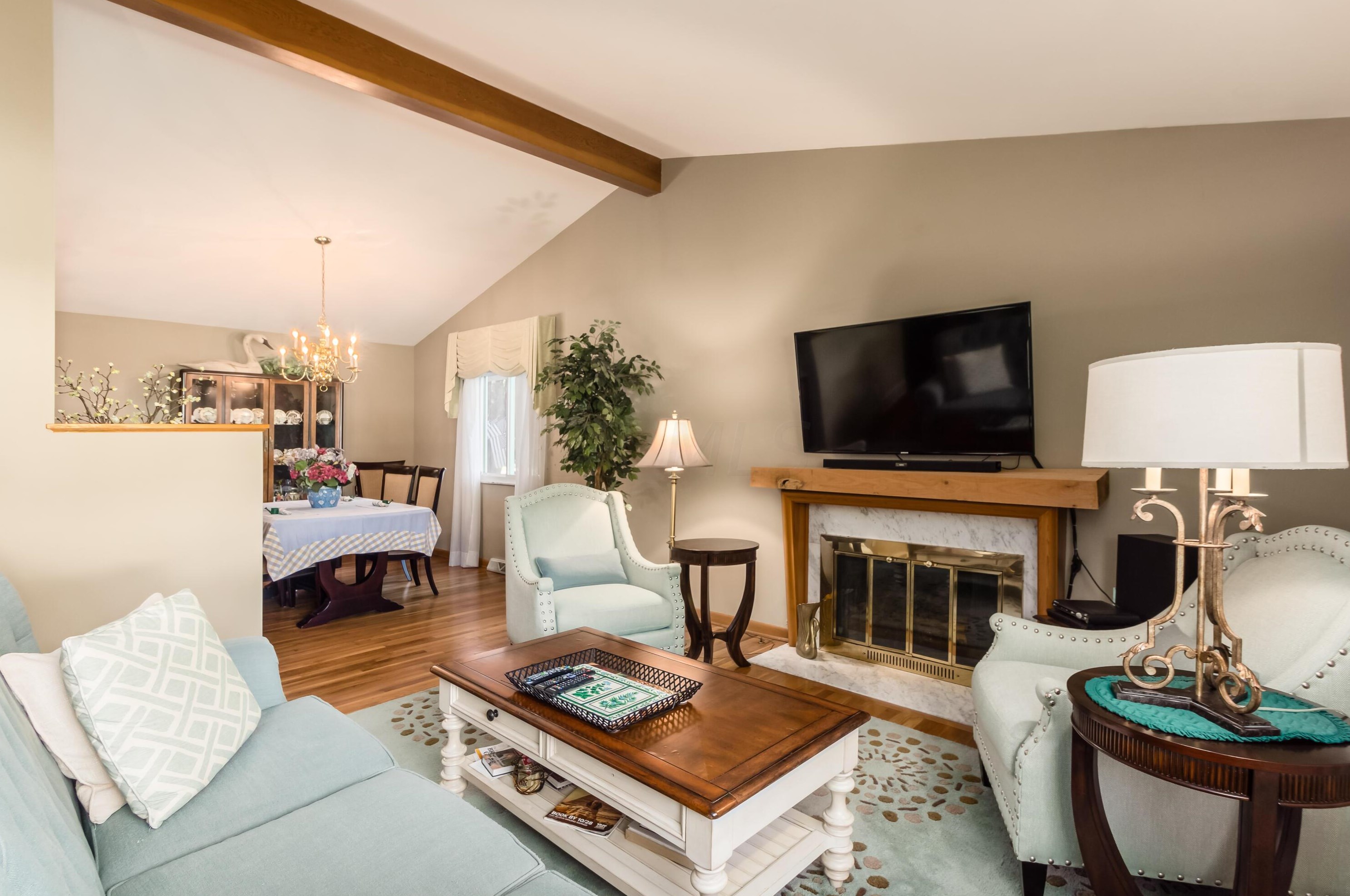 915 Greenridge Rd, Columbus OH 43235-3417 exterior