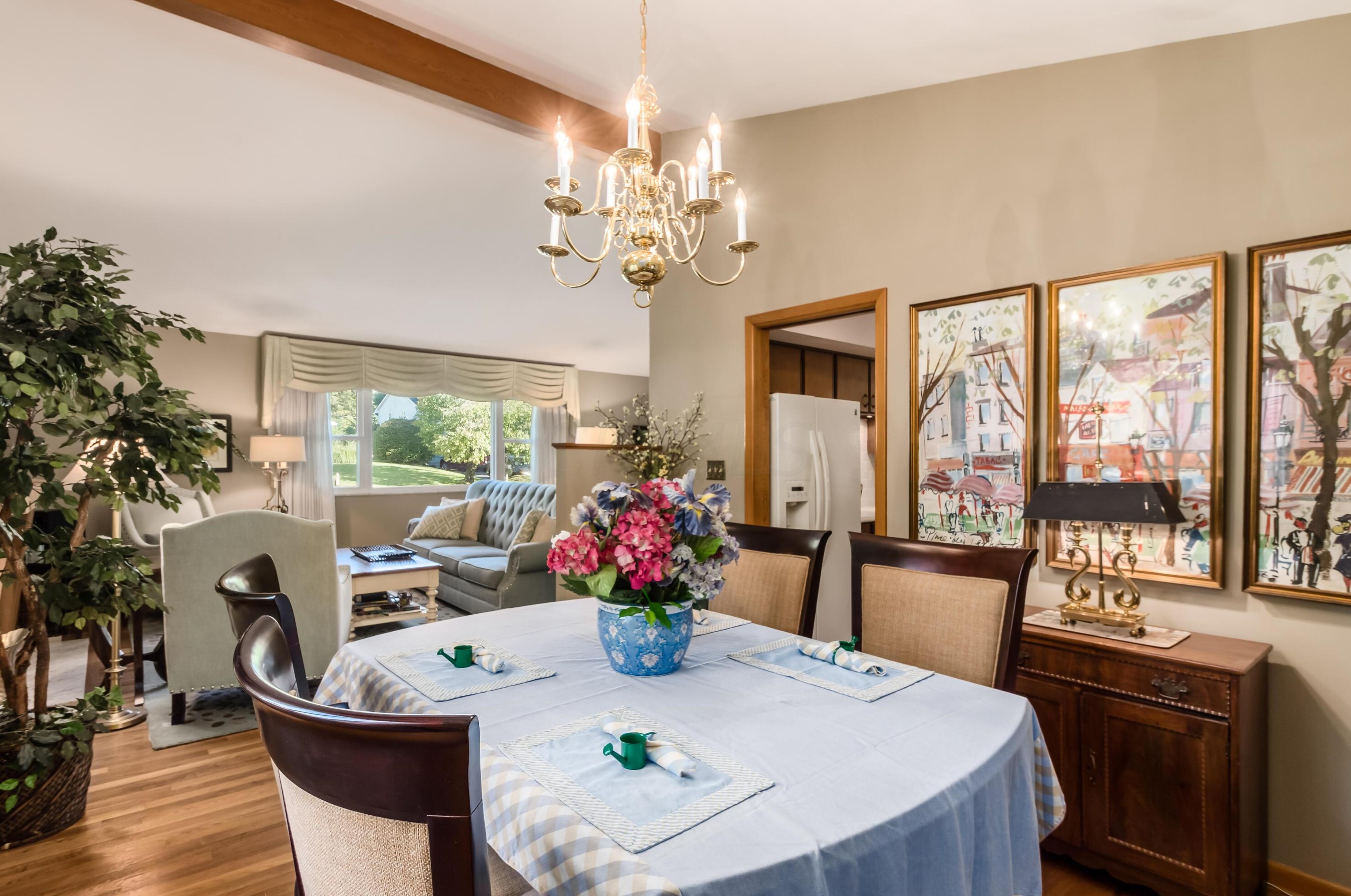 915 Greenridge Rd, Columbus OH 43235-3417 exterior