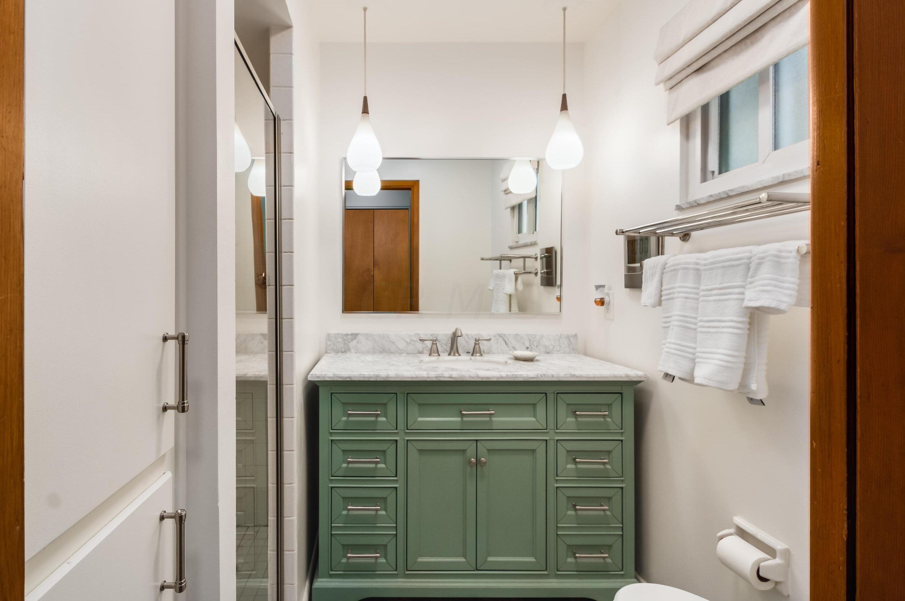 915 Greenridge Rd, Columbus OH 43235-3417 exterior