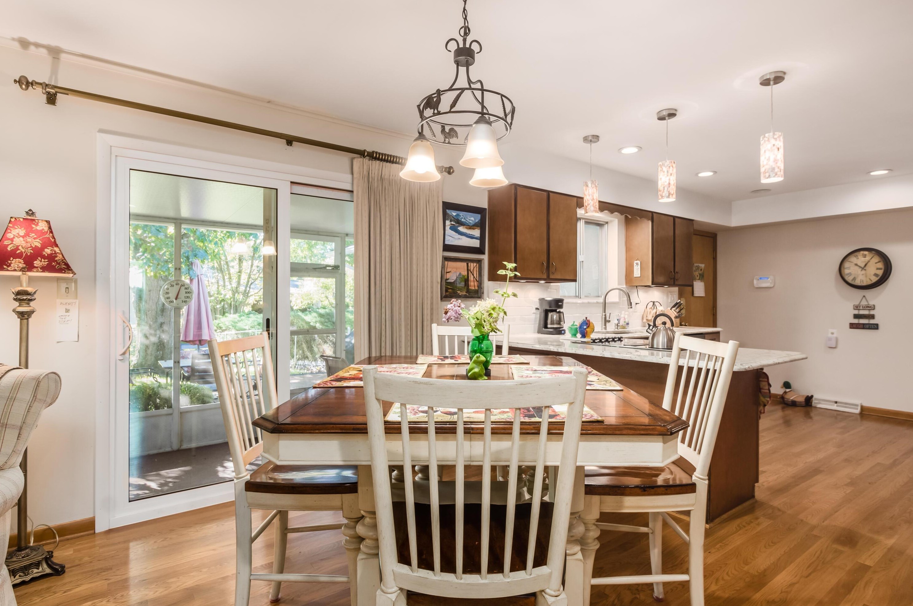 915 Greenridge Rd, Columbus OH 43235-3417 exterior