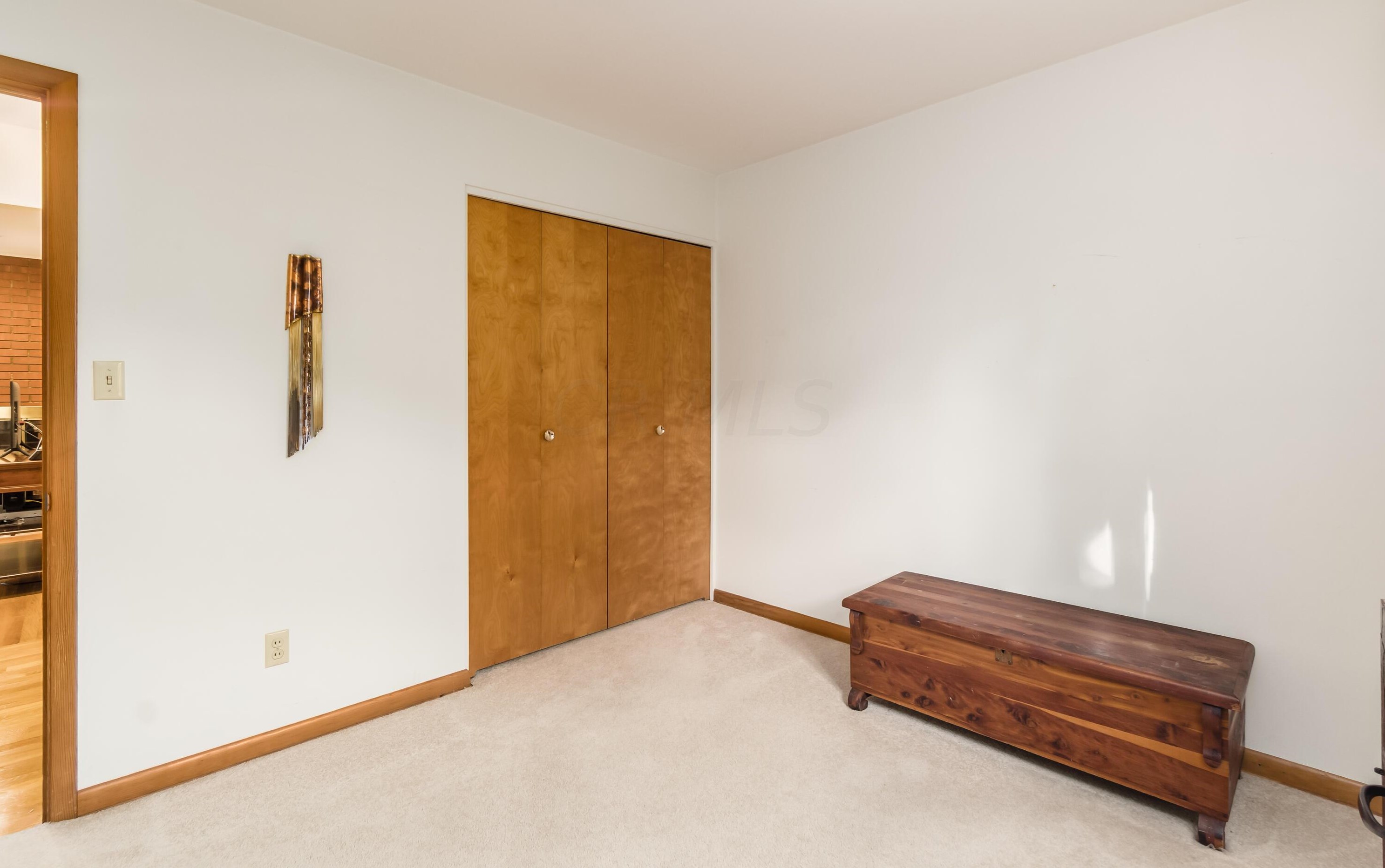 915 Greenridge Rd, Columbus OH 43235-3417 exterior