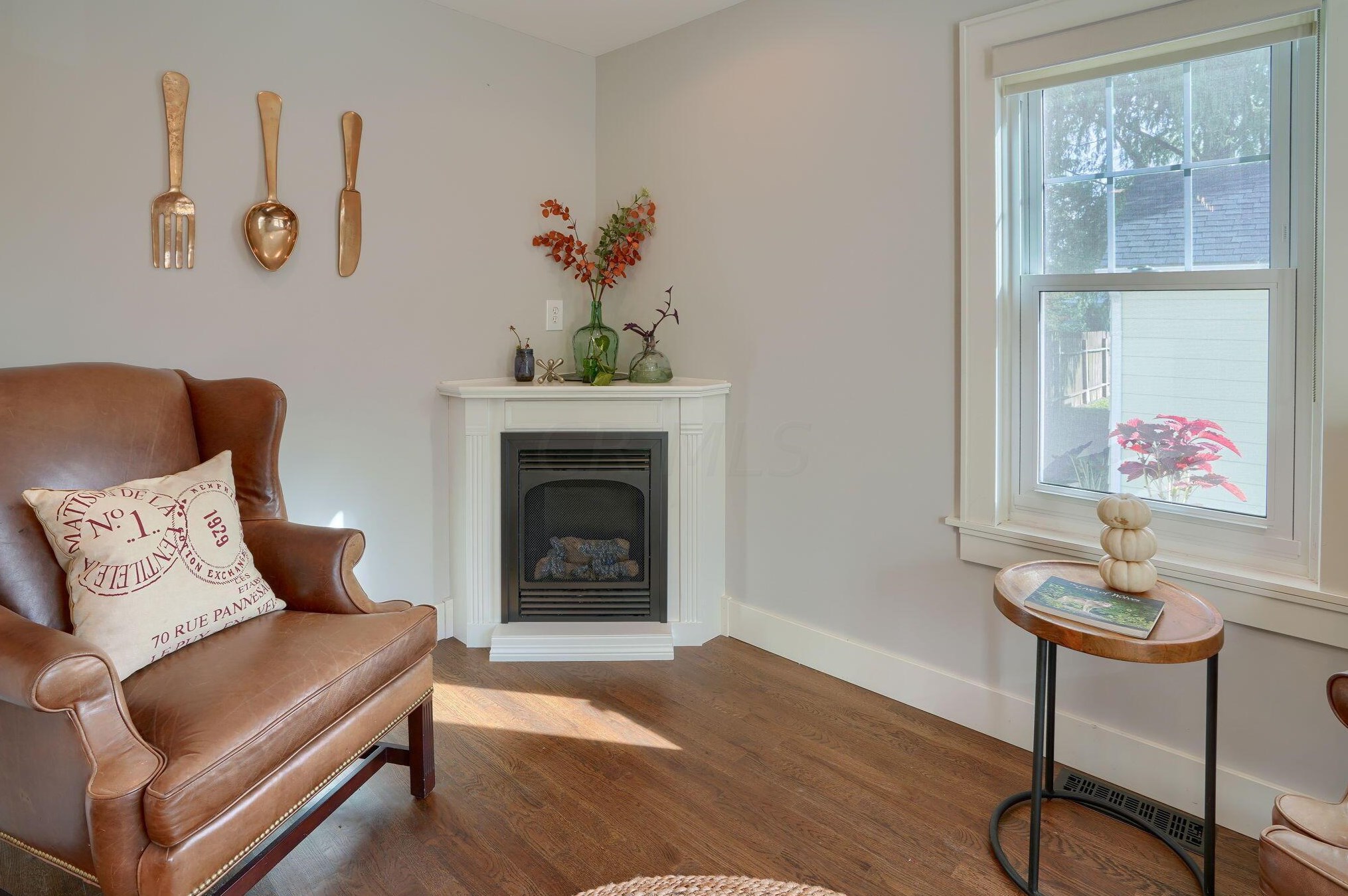 241 Gdn Rd, Columbus OH 43224-1010 exterior