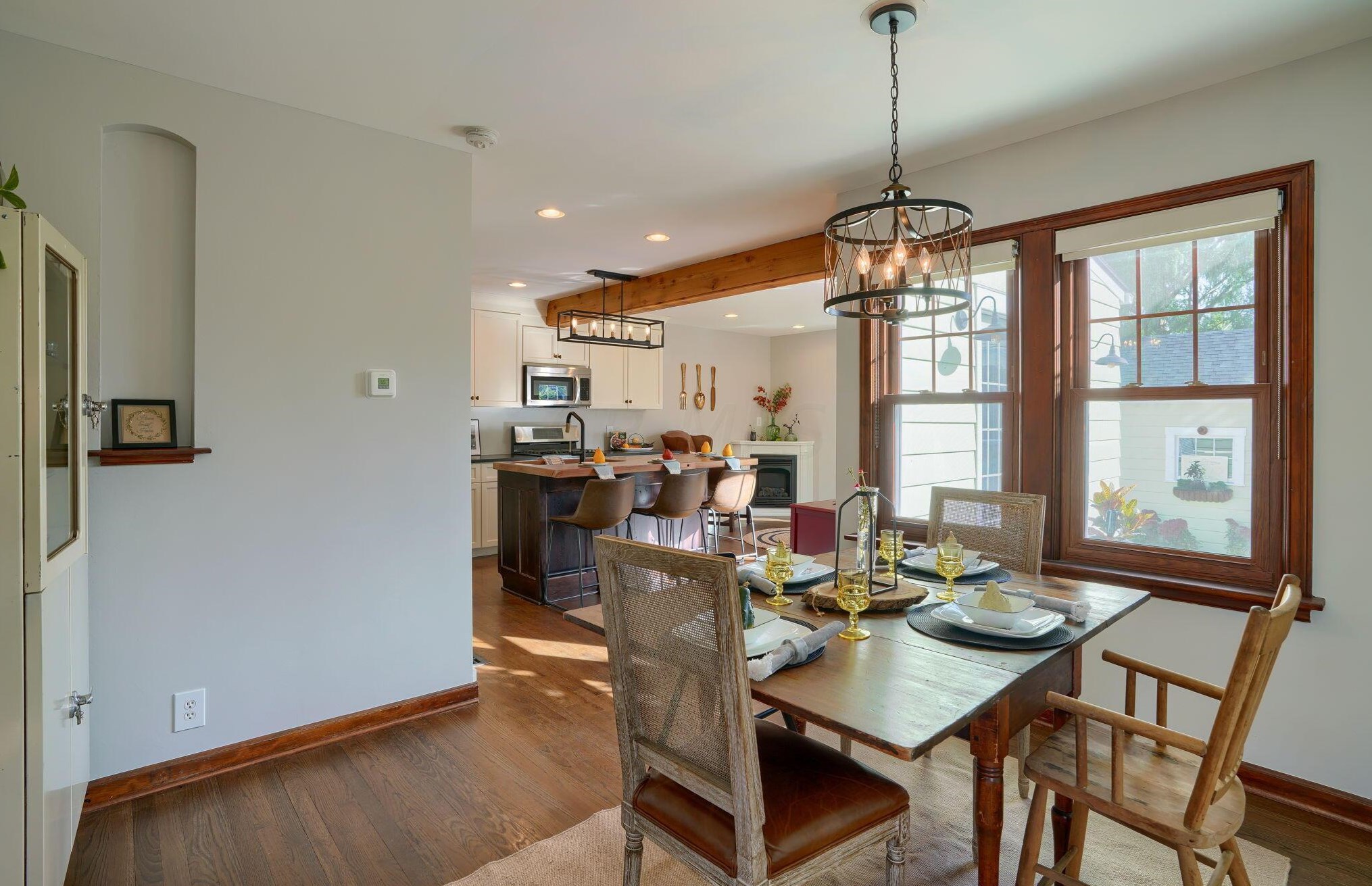 241 Gdn Rd, Columbus OH 43224-1010 exterior