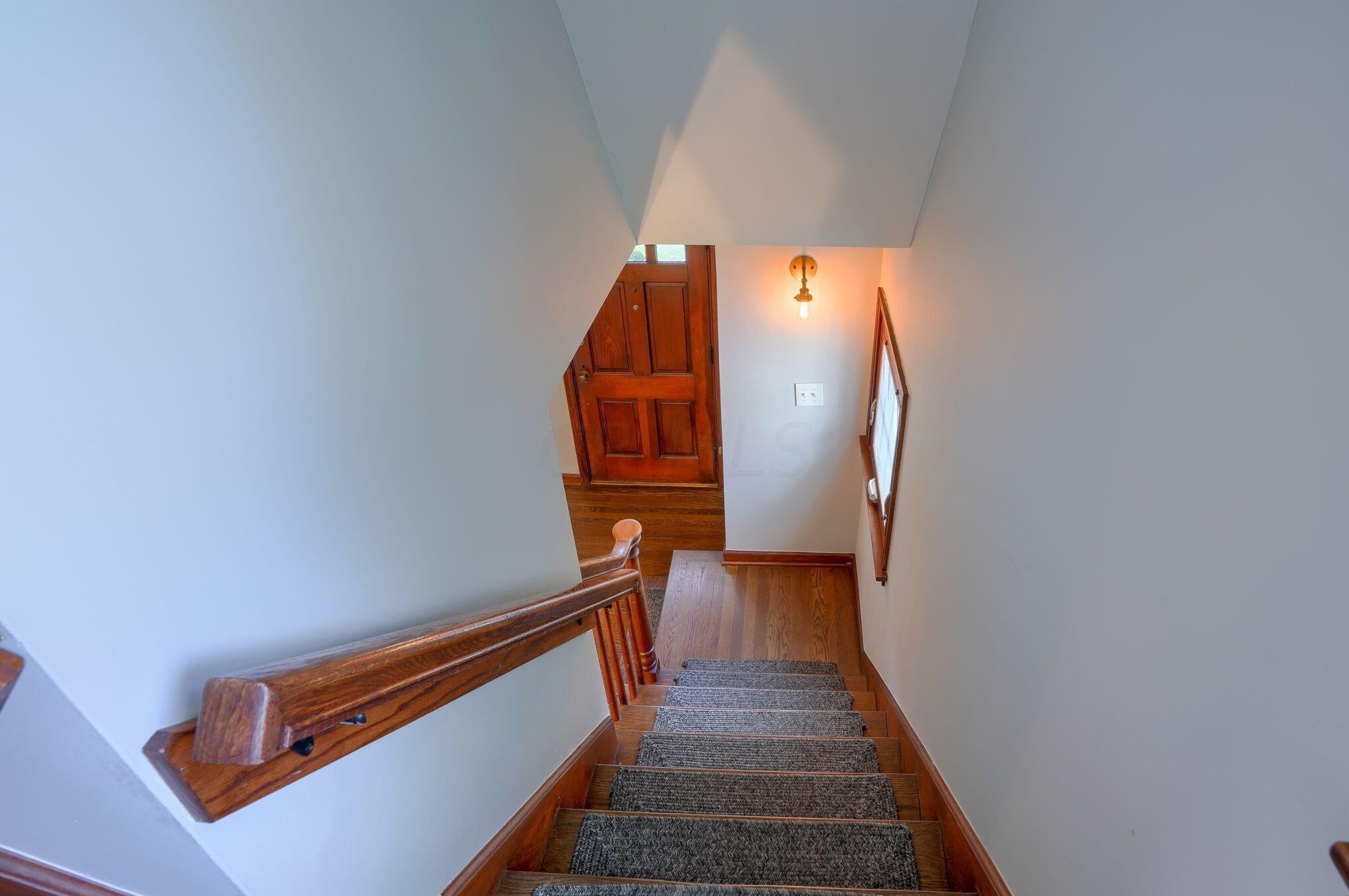 241 Gdn Rd, Columbus OH 43224-1010 exterior