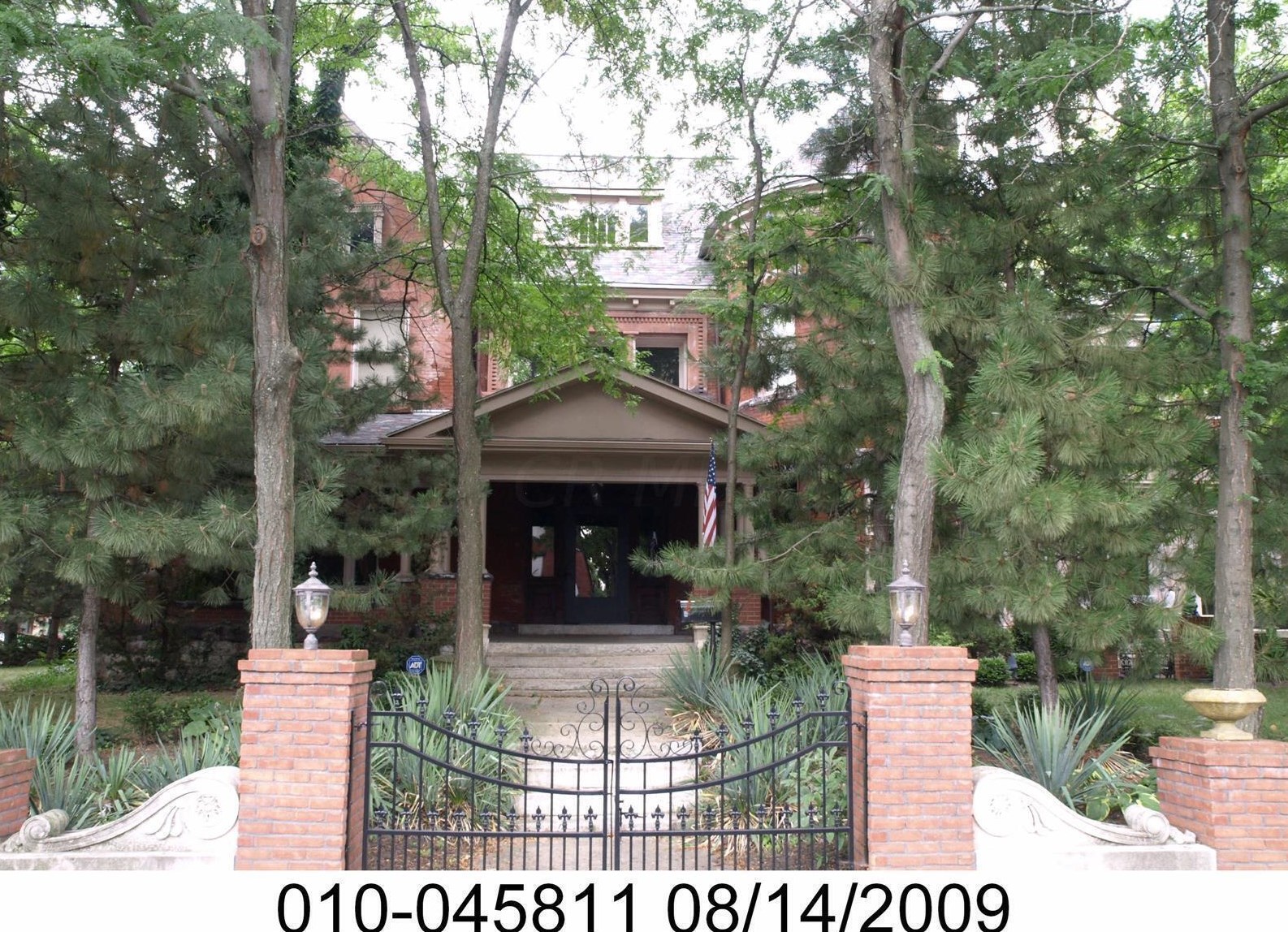 71 Winner Ave, Columbus, OH 43203-1956