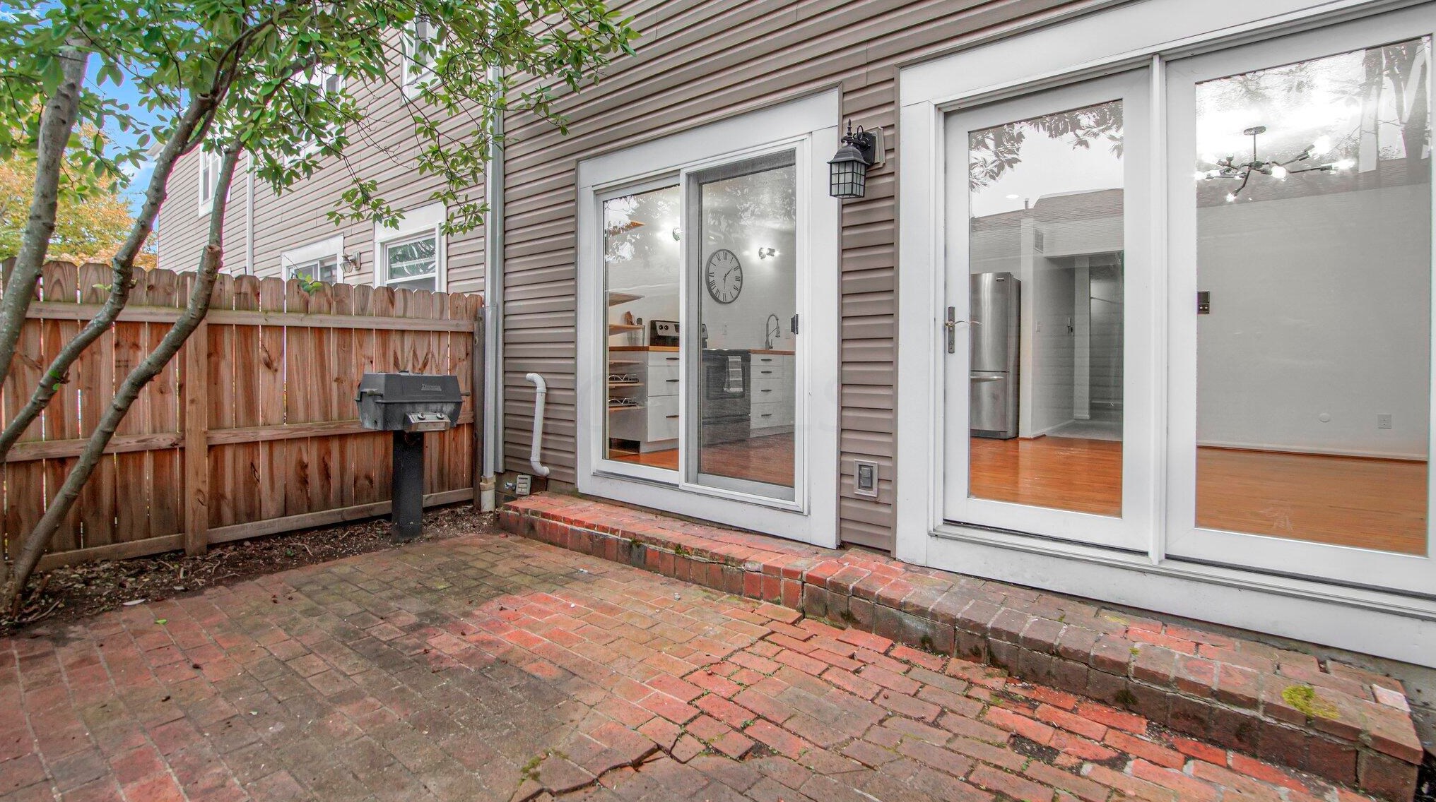 5611 Chowning Way, Columbus OH 43213-1479 exterior