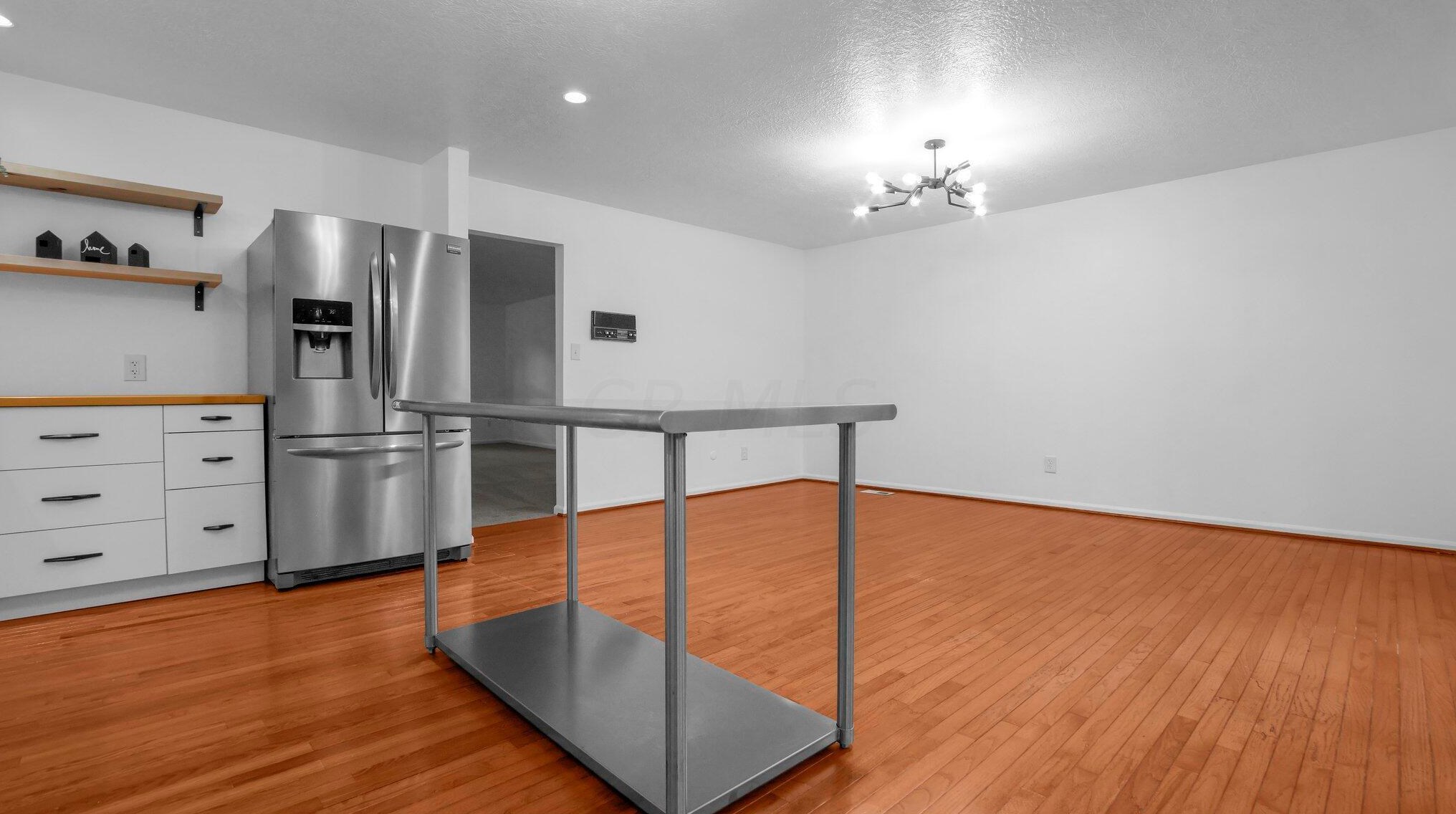 5611 Chowning Way, Columbus OH 43213-1479 exterior